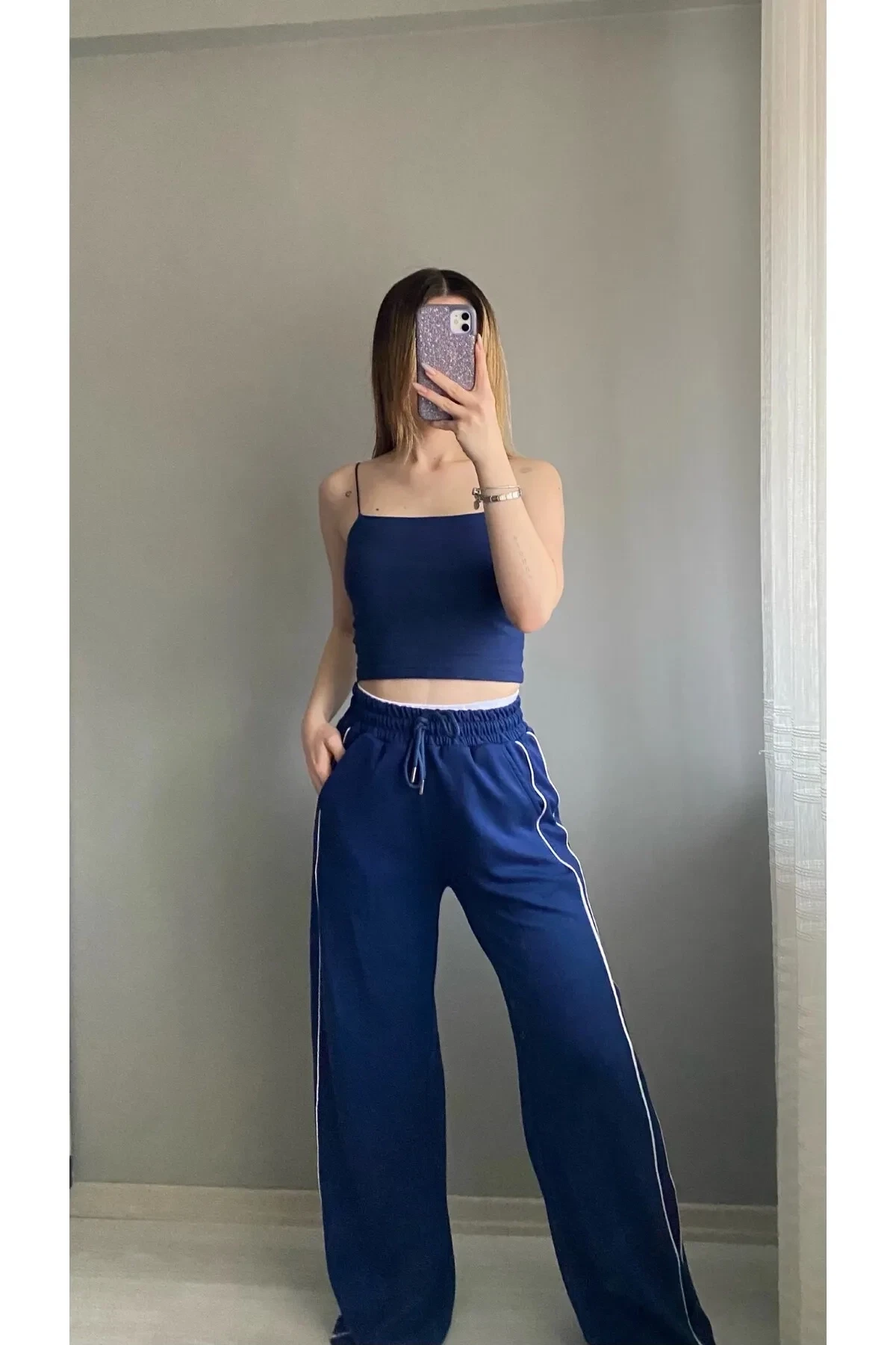 Kadın Lacivert Cepli Beli Lastikli Kemer Detaylı Şeritli Bol Paça Model Eşofman Altı HZL24S-ZK13001