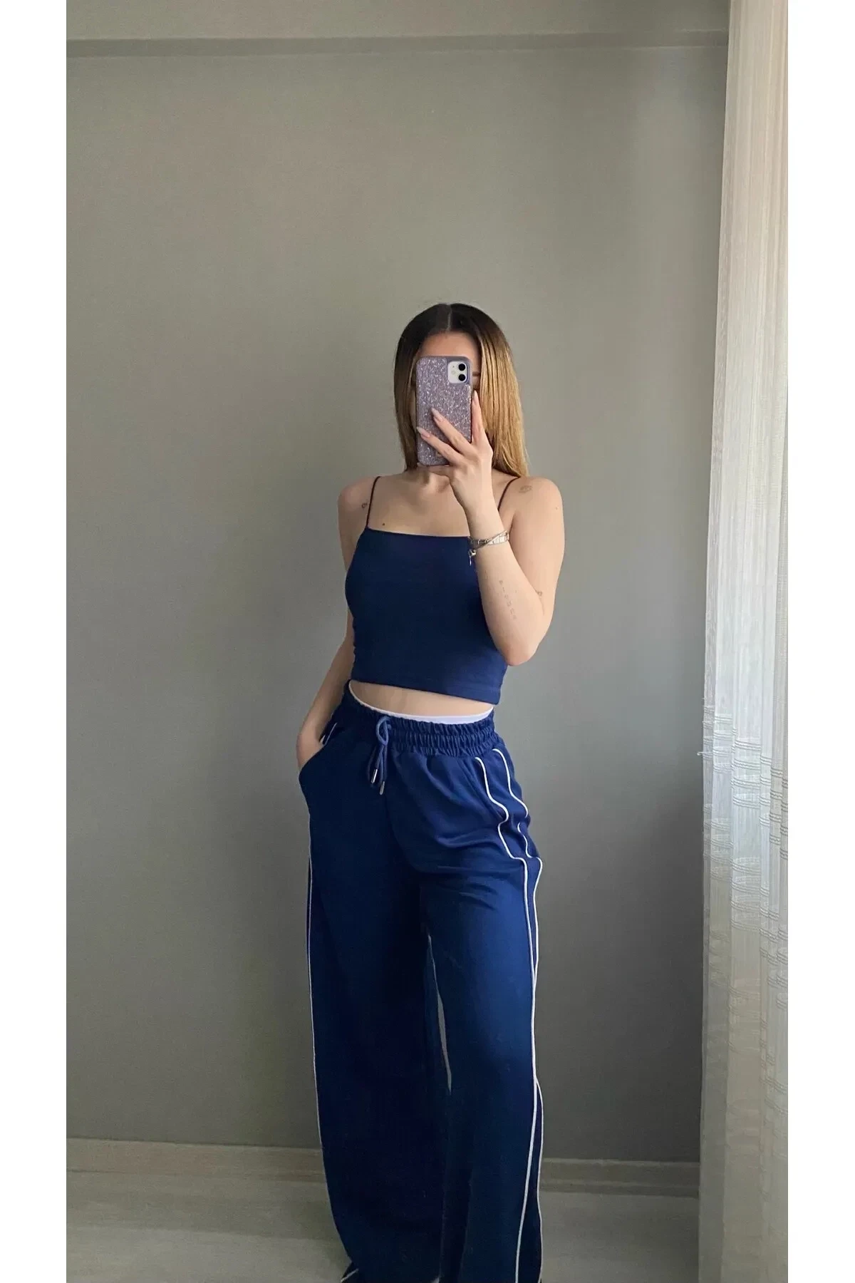 Kadın Lacivert Cepli Beli Lastikli Kemer Detaylı Şeritli Bol Paça Model Eşofman Altı HZL24S-ZK13001