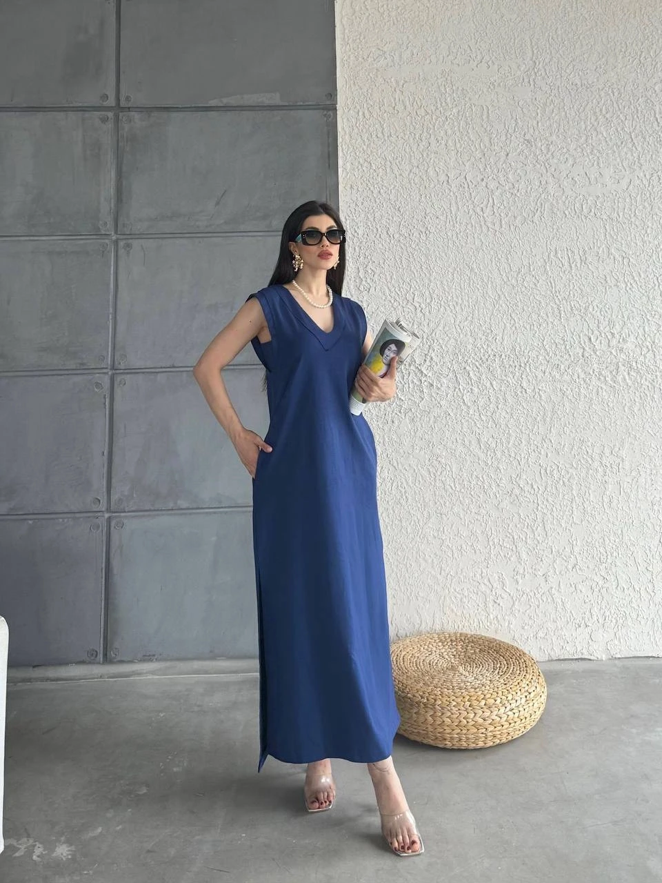 Kadın Lacivert V Yaka Kolsuz Cepli Yırtmaç Detaylı Elbise HZL24S-MJ13001