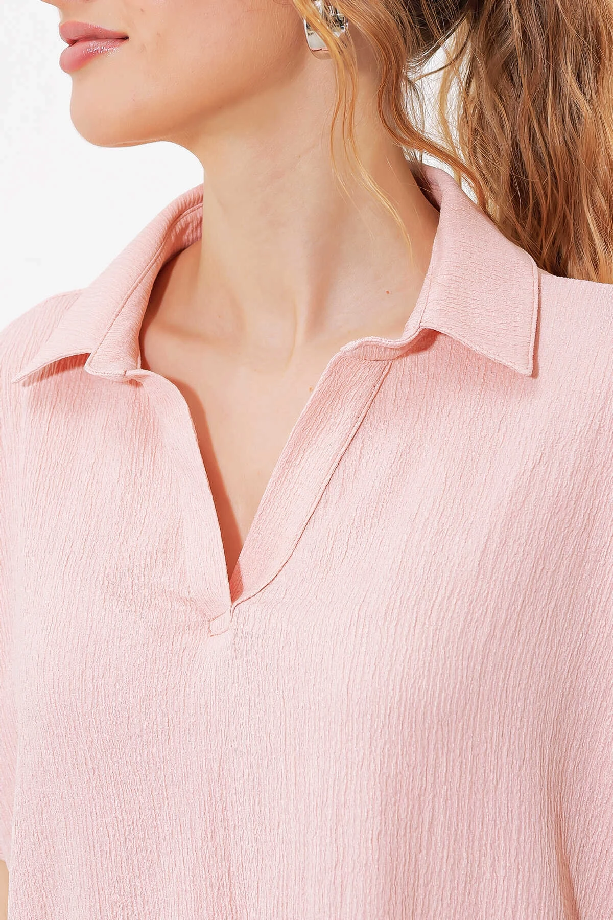 Kadın Pudra Pembe Polo Yaka Geniş Kesim Örme Bluz HZL24S-BD104861