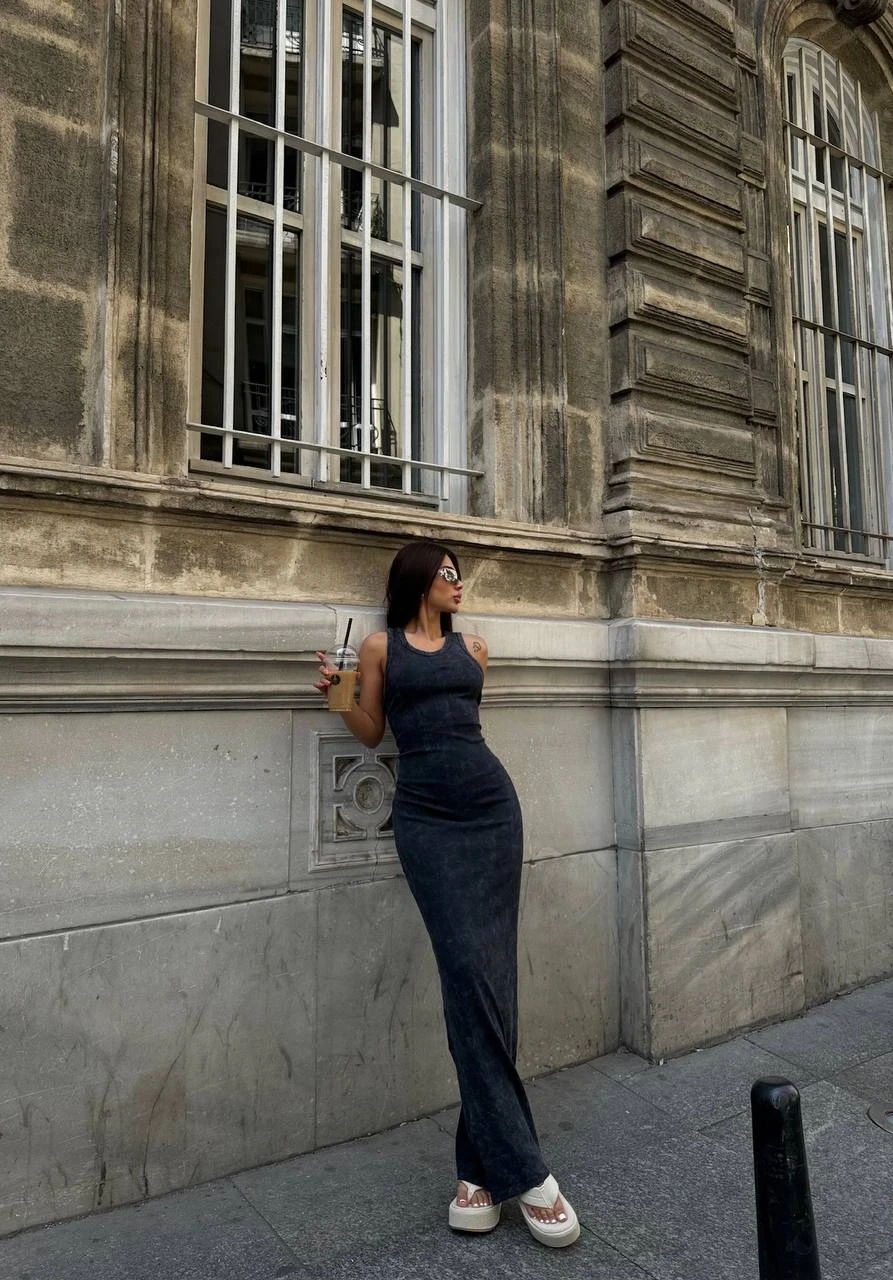 Kadın Siyah Bisiklet Yaka Sıfır Kol Yıkamalı Fitilli Uzun Elbise HZL24S-VL1241071