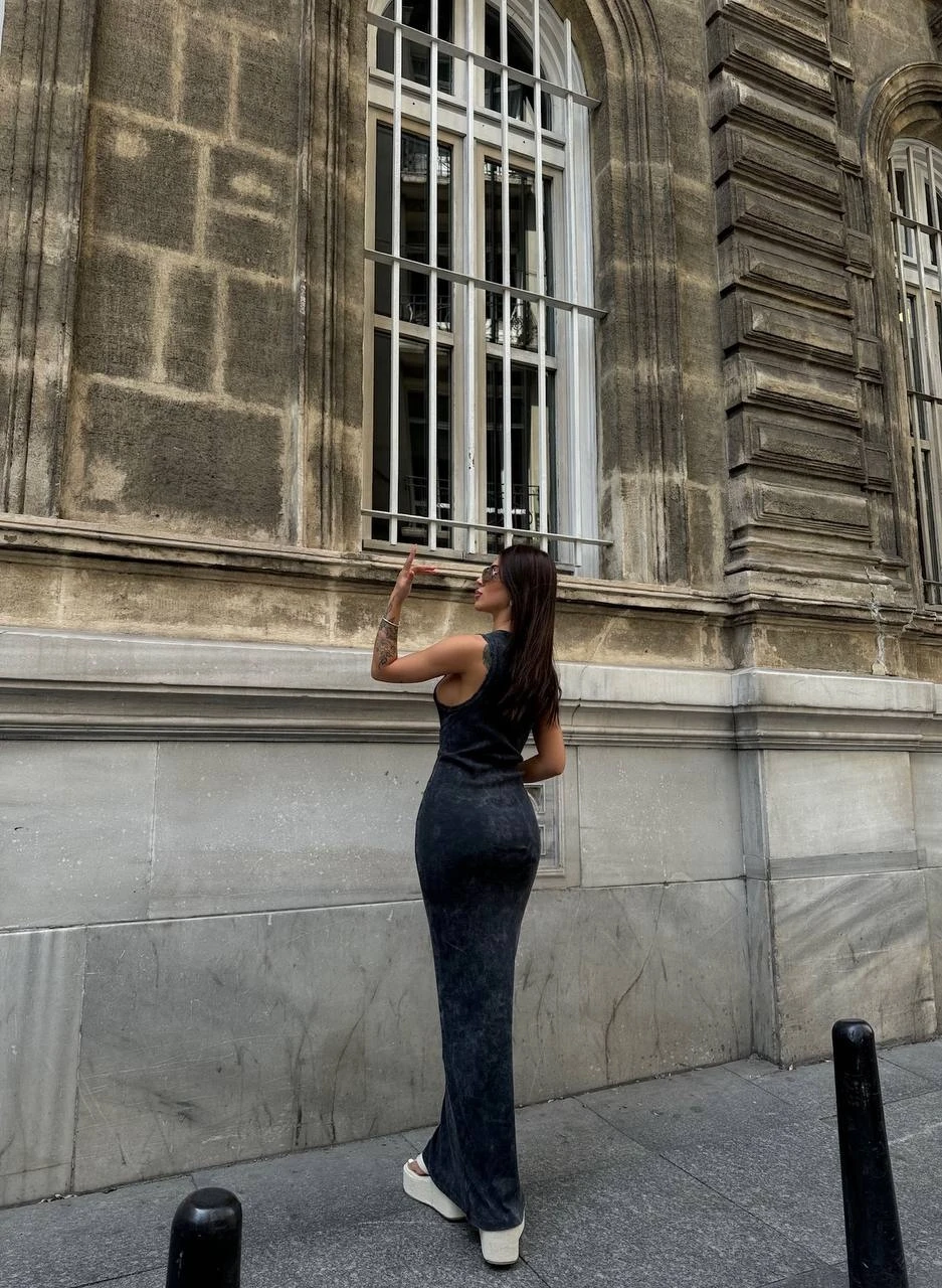 Kadın Siyah Bisiklet Yaka Sıfır Kol Yıkamalı Fitilli Uzun Elbise HZL24S-VL1241071