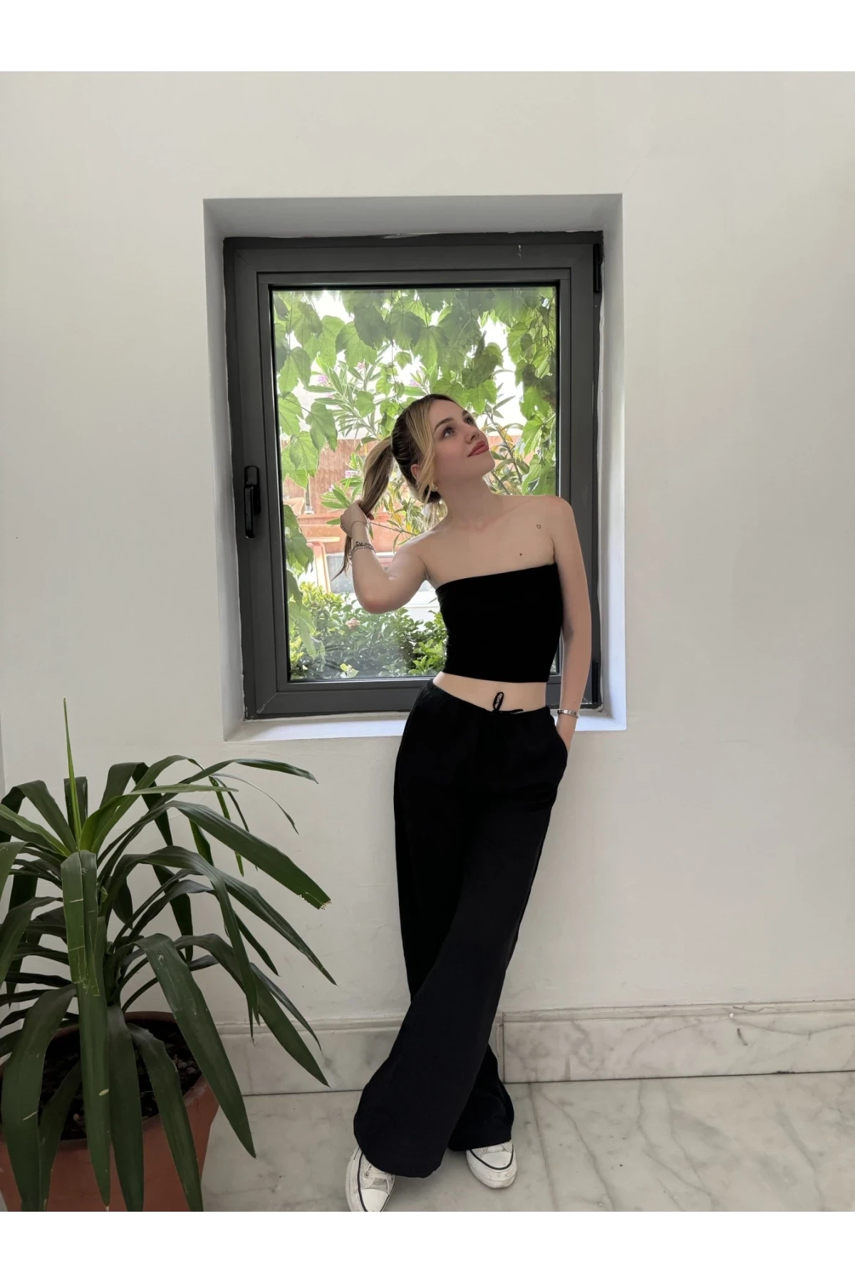 Kadın Siyah Cepli Beli Lastikli Bol Paça Keten Pantolon HZL24S-ZK11051