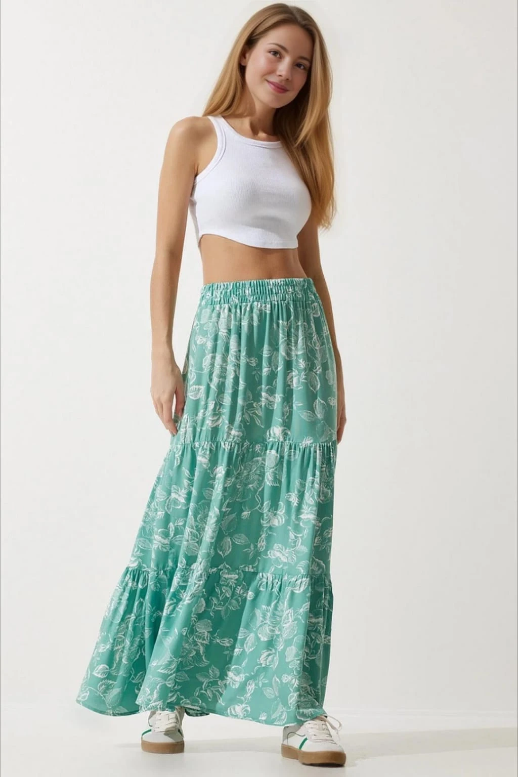 Kadın Yeşil Çiçek Desenli Beli Lastikli Volanlı Uzun Viskon Etek HZL24S-BD180071