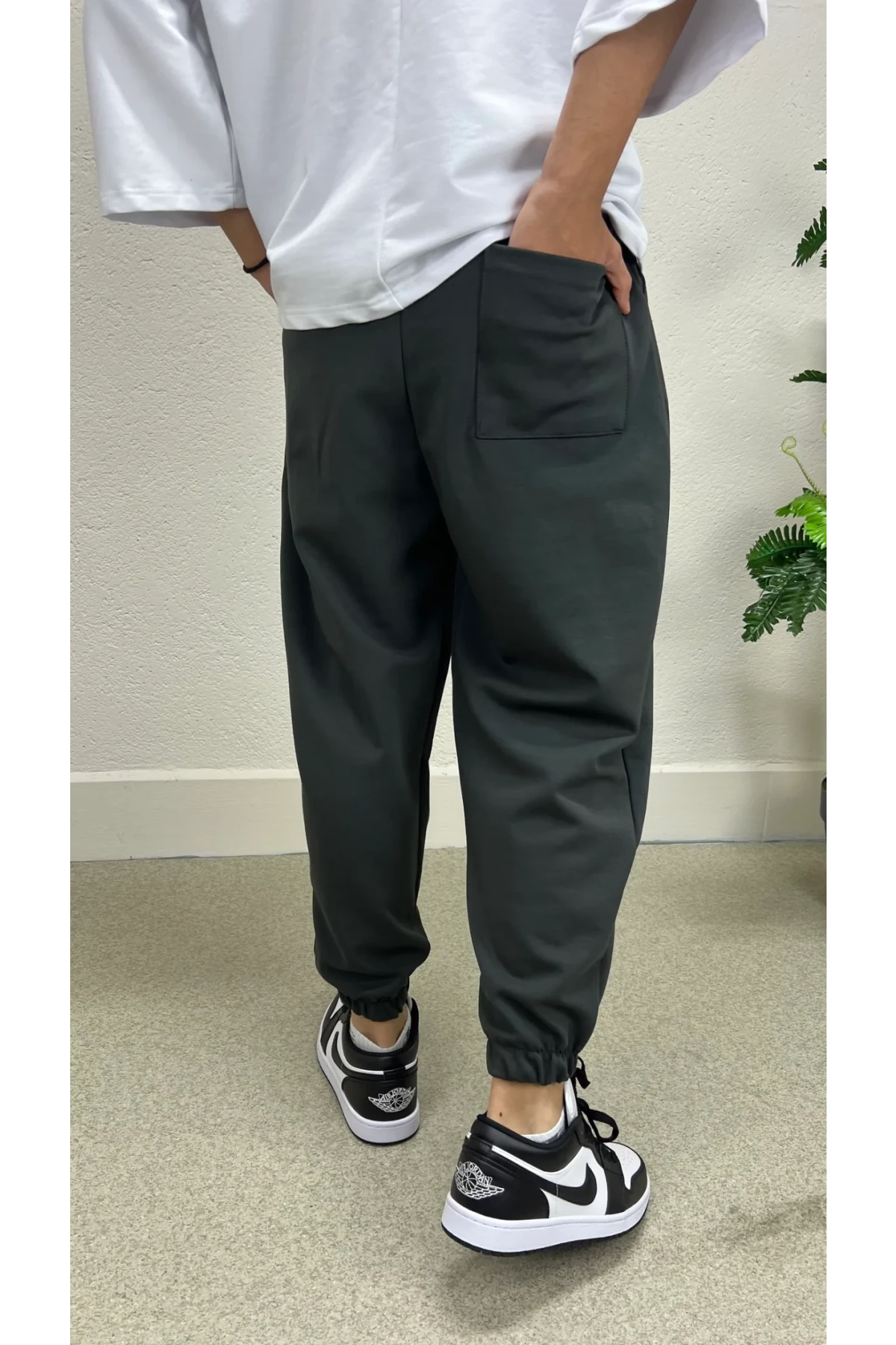 Erkek Füme Beli ve Paçası Lastikli Bol Kesim Jogger Eşofman Altı HZL24S-MXC8989-342