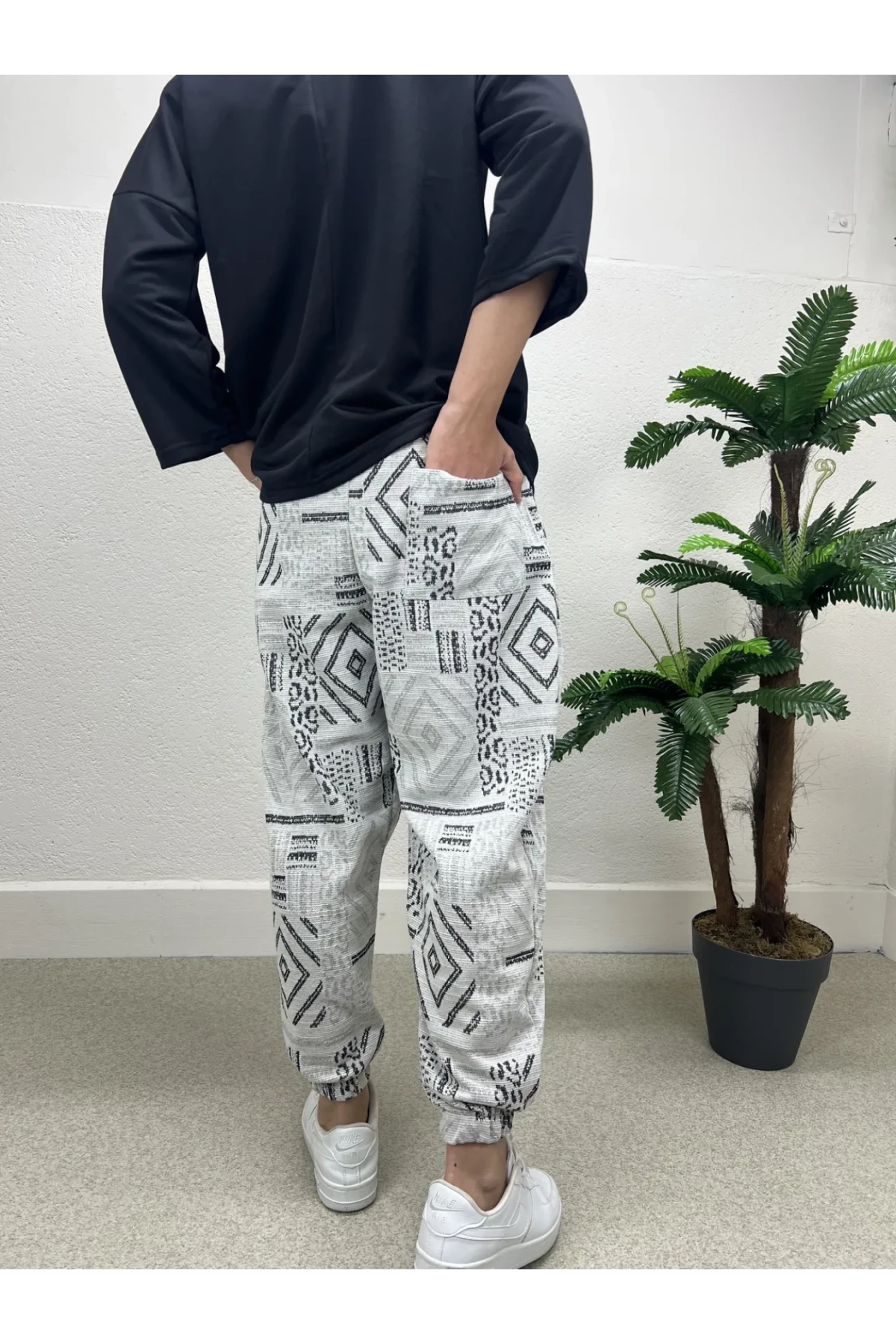 Erkek Gri Antrasit Beli ve Paçası Lastikli Bol Kesim Jogger Eşofman Altı HZL24S-MXC8989-153