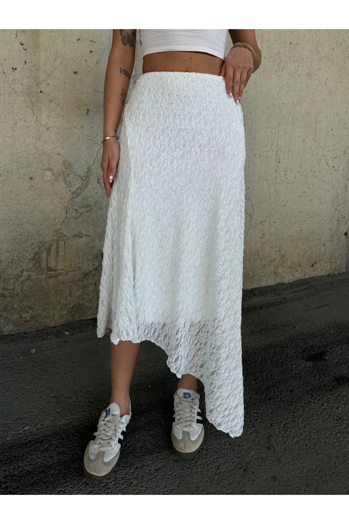 Kadın Beyaz Asimetrik Kesim Astarlı Dantel Etek HZL25S-ZK13571