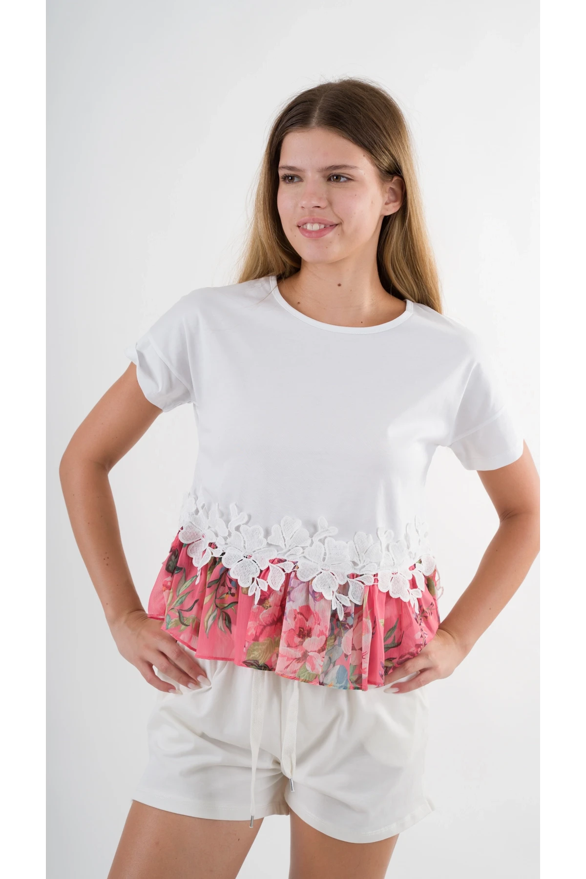 Kadın Beyaz Dantel Çiçek Desenli Bisiklet Yaka Bluz HZL24S-YY256