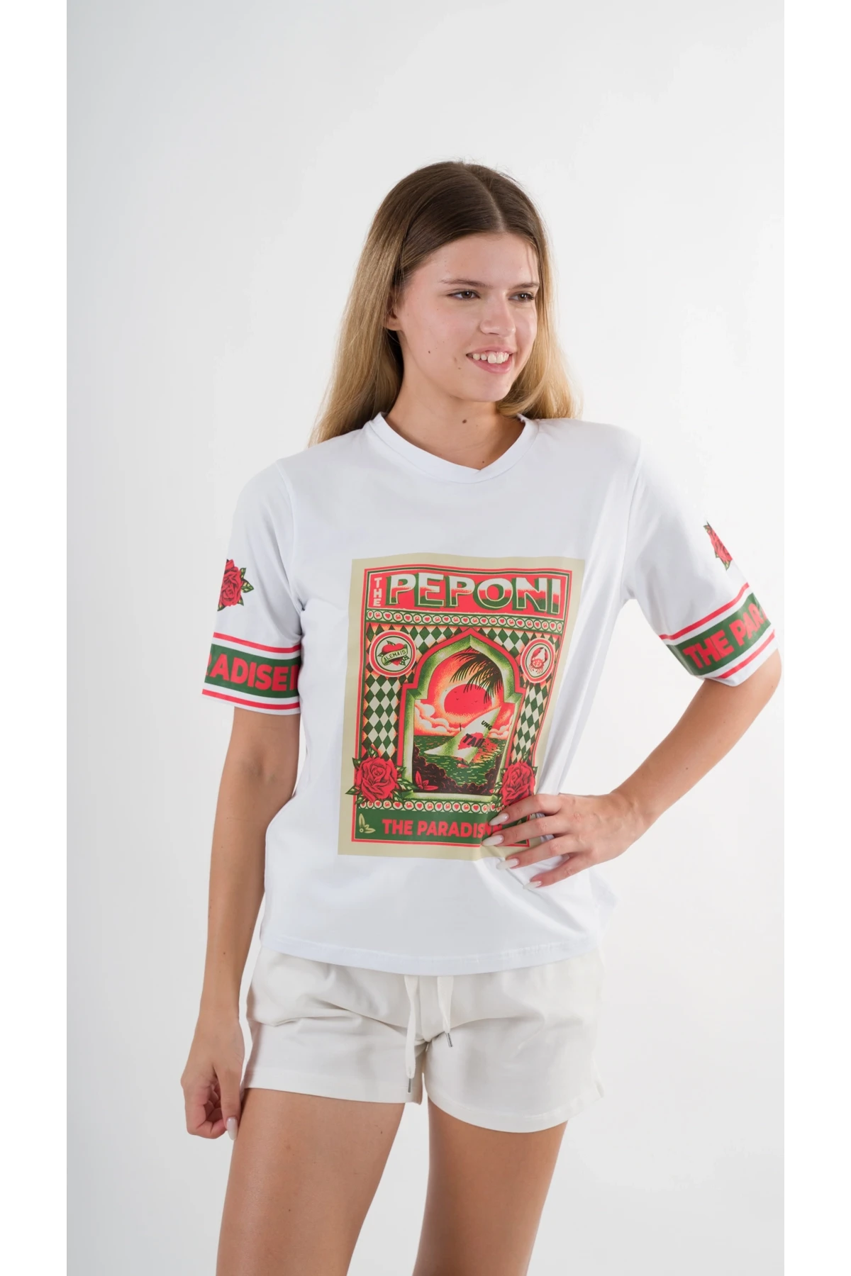 Kadın Beyaz Kırmızı Peponi Baskılı Bisiklet Yaka T-Shirt HZL24S-YY302