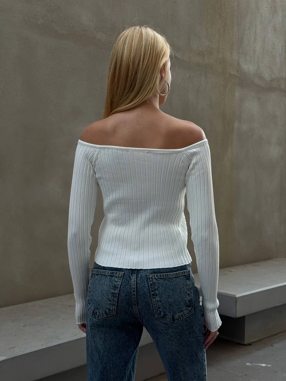 Kadın Beyaz Önden Bağlamalı Madonna Yaka Crop Bluz HZL25W-ZK10331