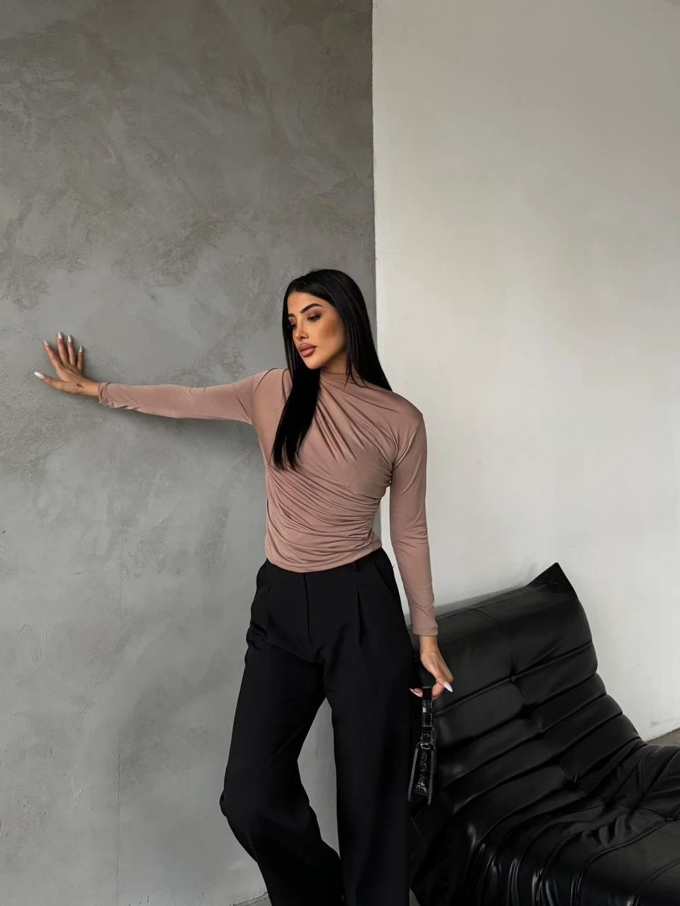 Kadın Bisküvi Omuz ve Beli Büzgülü Yarım Balıkçı Yaka Sandy Bluz HZL24W-FRY122451