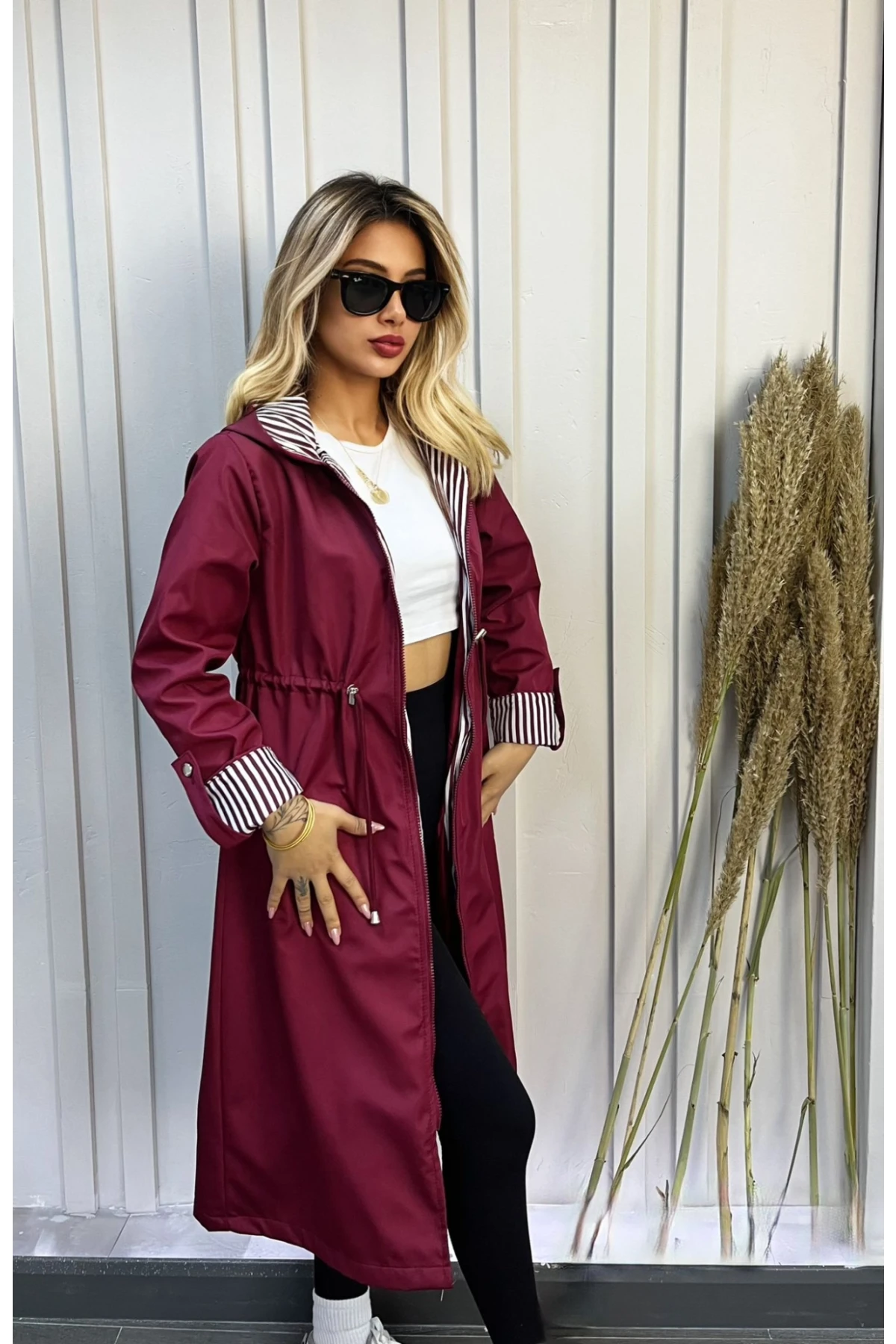 Kadın Bordo Beli Büzgülü Kapşonlu Uzun Trençkot HZL22W-BD190911