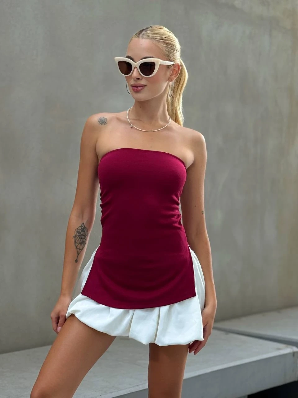 Kadın Bordo Yanı Büzgülü Çift Yırtmaçlı Straplez Bluz HZL24S-ZK13091