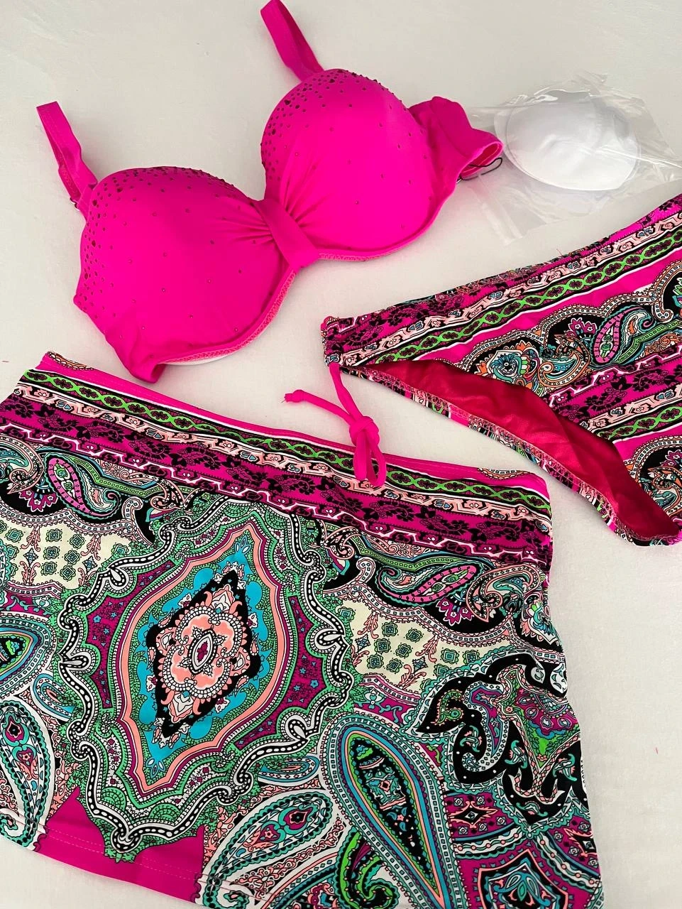 Kadın Fuşya Taş İşlemeli Desenli 3 Parça Bikini Takım HZL25S-LC3326