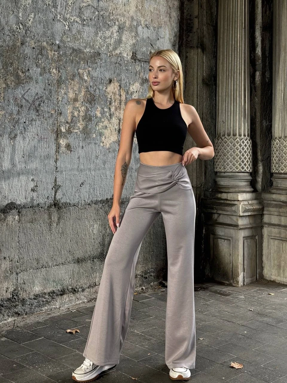 Kadın Gri Yüksel Bel Kemer Detaylı İspanyol Paça Pantolon HZL25W-ZK11481