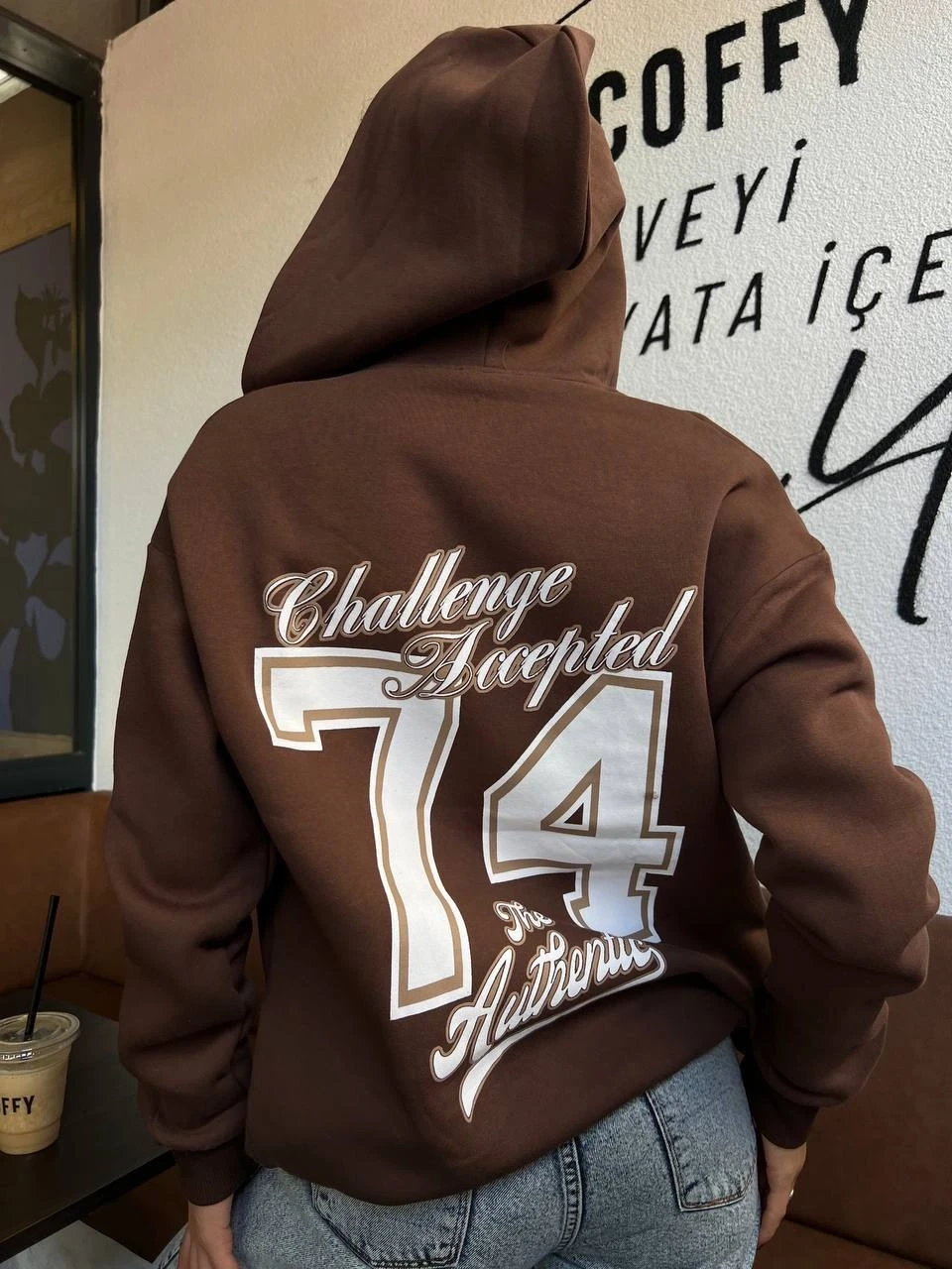 Kadın Kahverengi Baskılı Kapüşonlu Fermuarlı Oversize Sweatshirt HZL24W-ZK12741