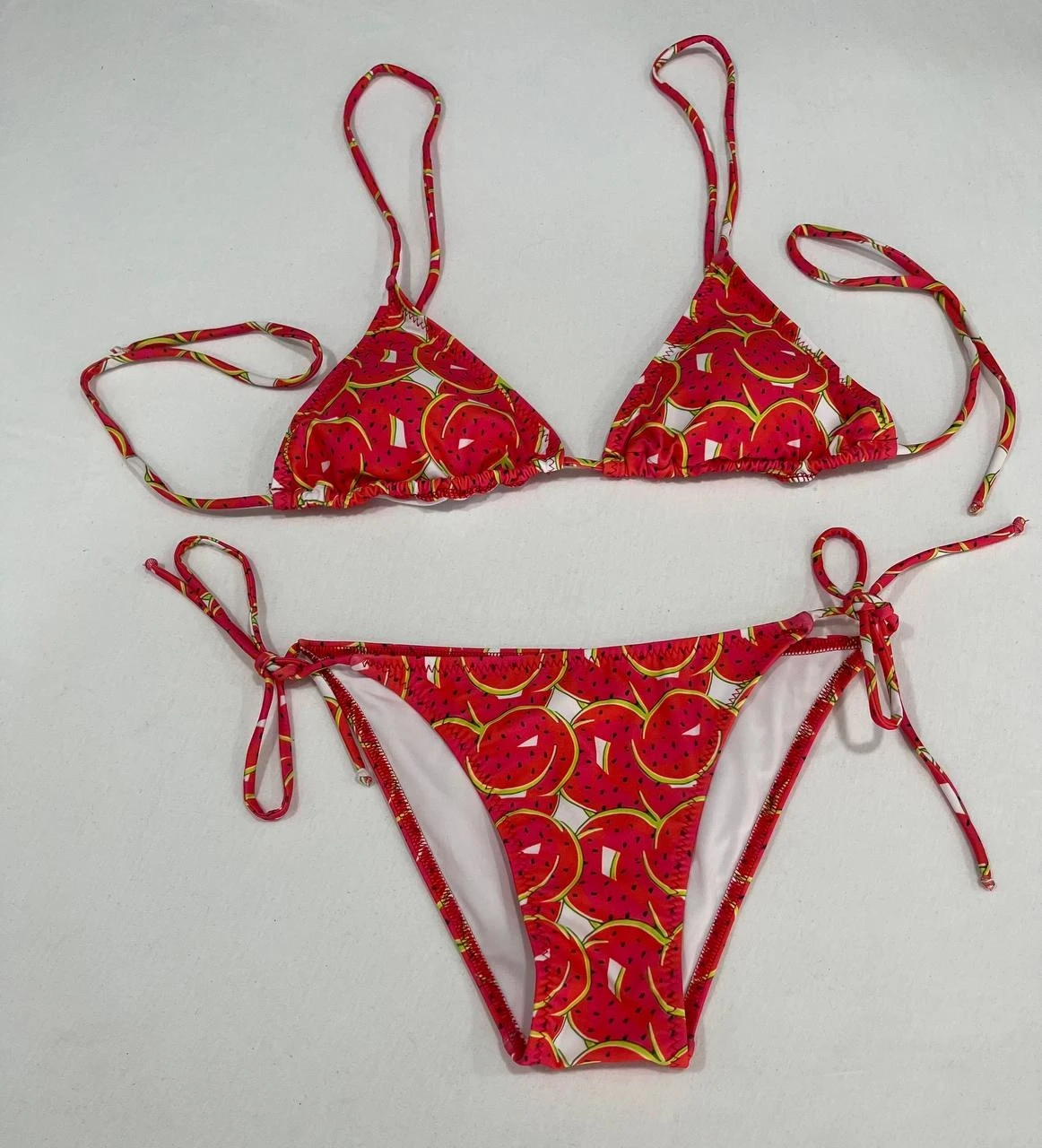 Kadın Kırmızı Karpuz Desen Boyundan İp Bağlamalı Üçgen Bikini Takımı HZL25S-LC5005