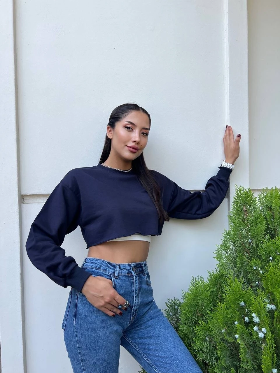 Kadın Lacivert Basic Bisiklet Yaka Uzun Kollu Crop Sweatshirt HZL24W-ZK11351