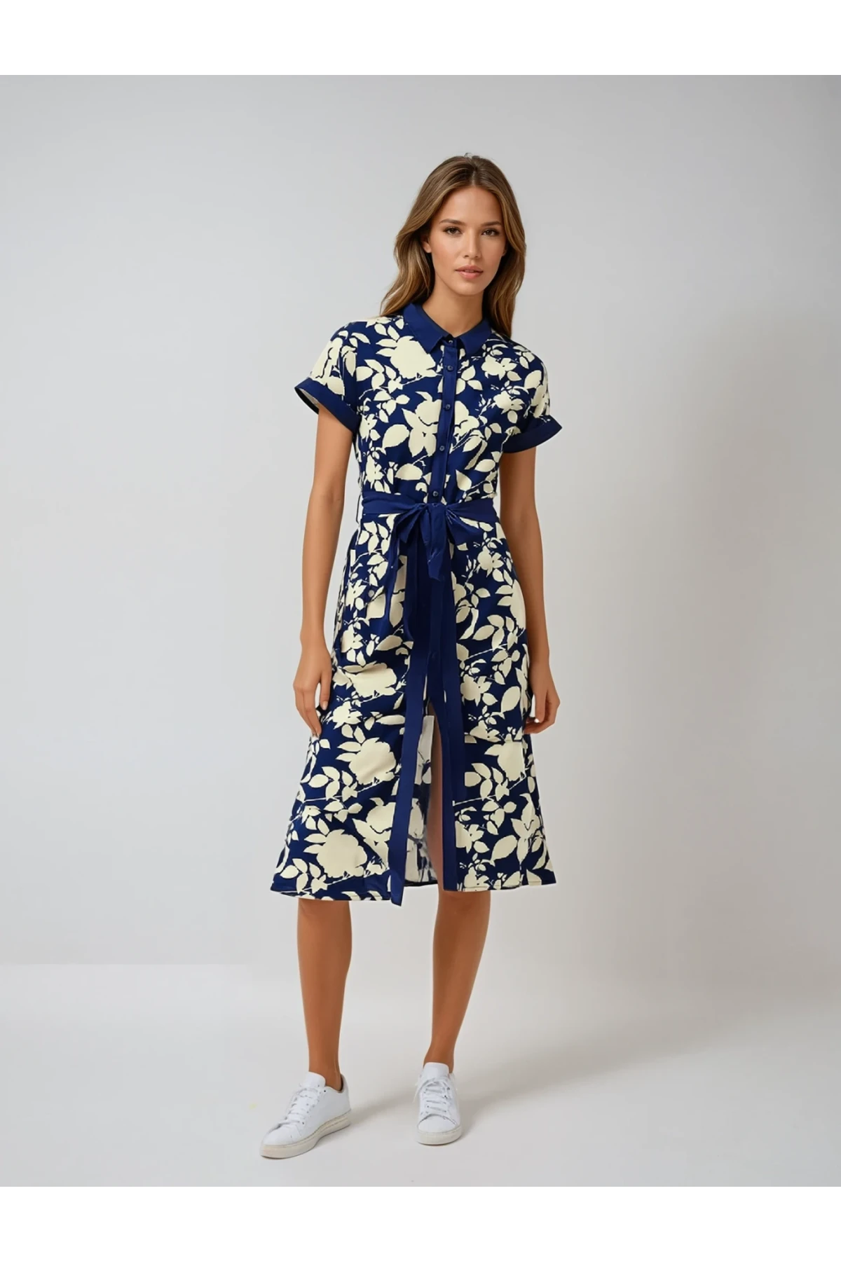 Kadın Lacivert Krem Kuşaklı Çiçek Desenli Düğmeli Yazlık Viskon Elbise HZL24S-BD124551