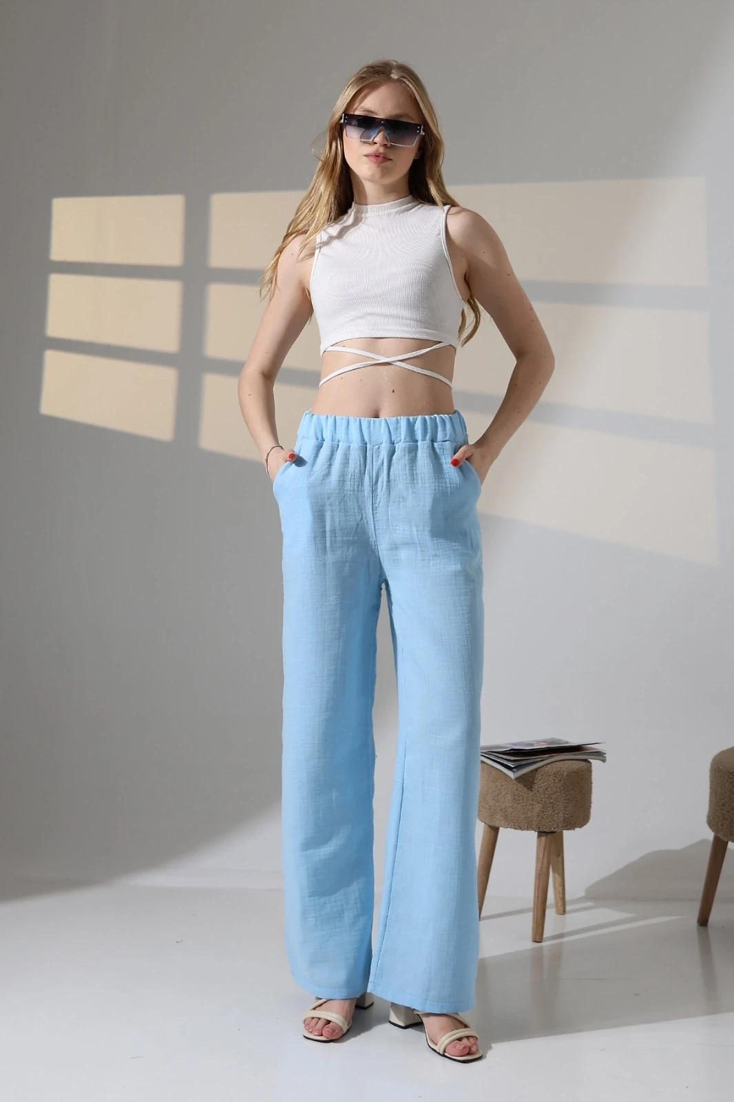 Kadın Mavi Beli Lastikli Müslin Kumaş Bol Paça Pantolon HZL25S-DSB12221