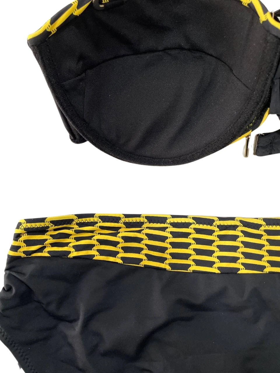 Kadın Sarı Zincir Desenli Büyük Beden Astarlı Siyah Bikini Takım HZL25S-LC3303