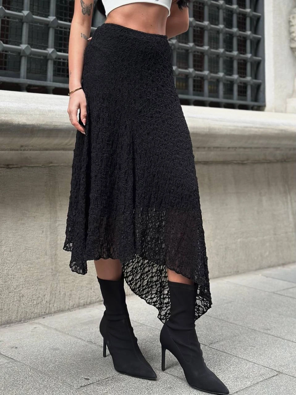 Kadın Siyah Asimetrik Kesim Astarlı Dantel Etek HZL25S-ZK13571