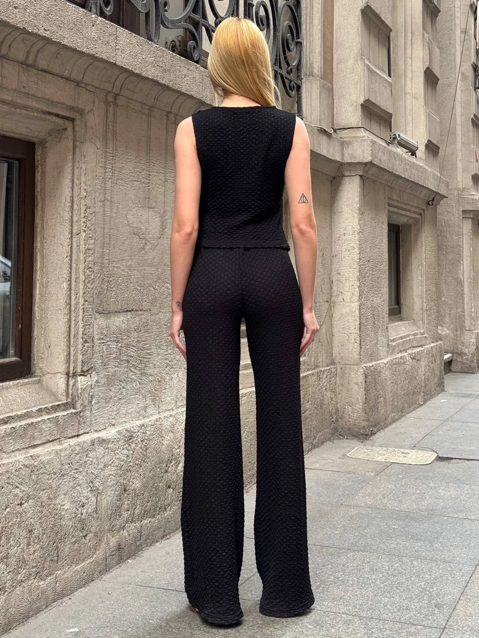 Kadın Siyah Beli Lastilkli Gofre Kumaş Pantolon HZL24S-ZK13261