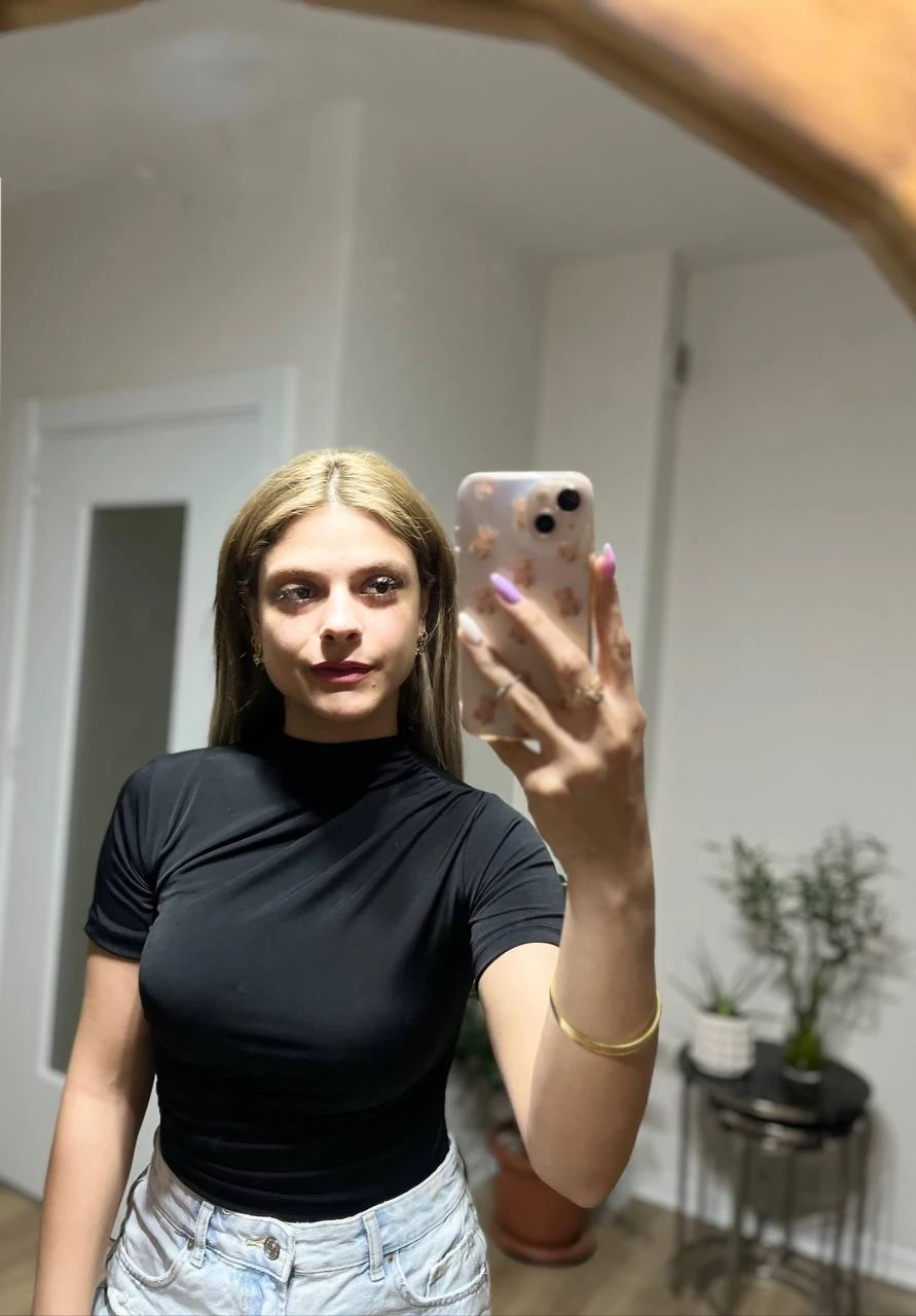 Kadın Siyah Büzgü Detay Yarım Kol Sandy Bluz HZL25S-FRY121741