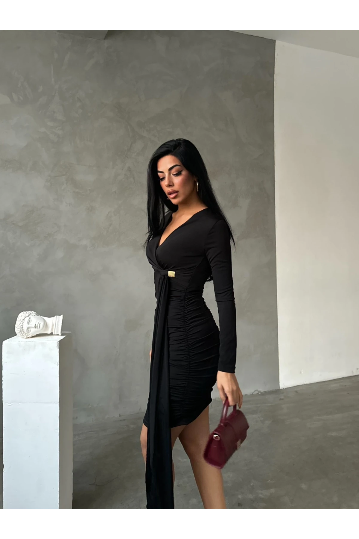 Kadın Siyah V Yaka Toka Ve Büzgü Detaylı Elbise HZL25W-FRY122611