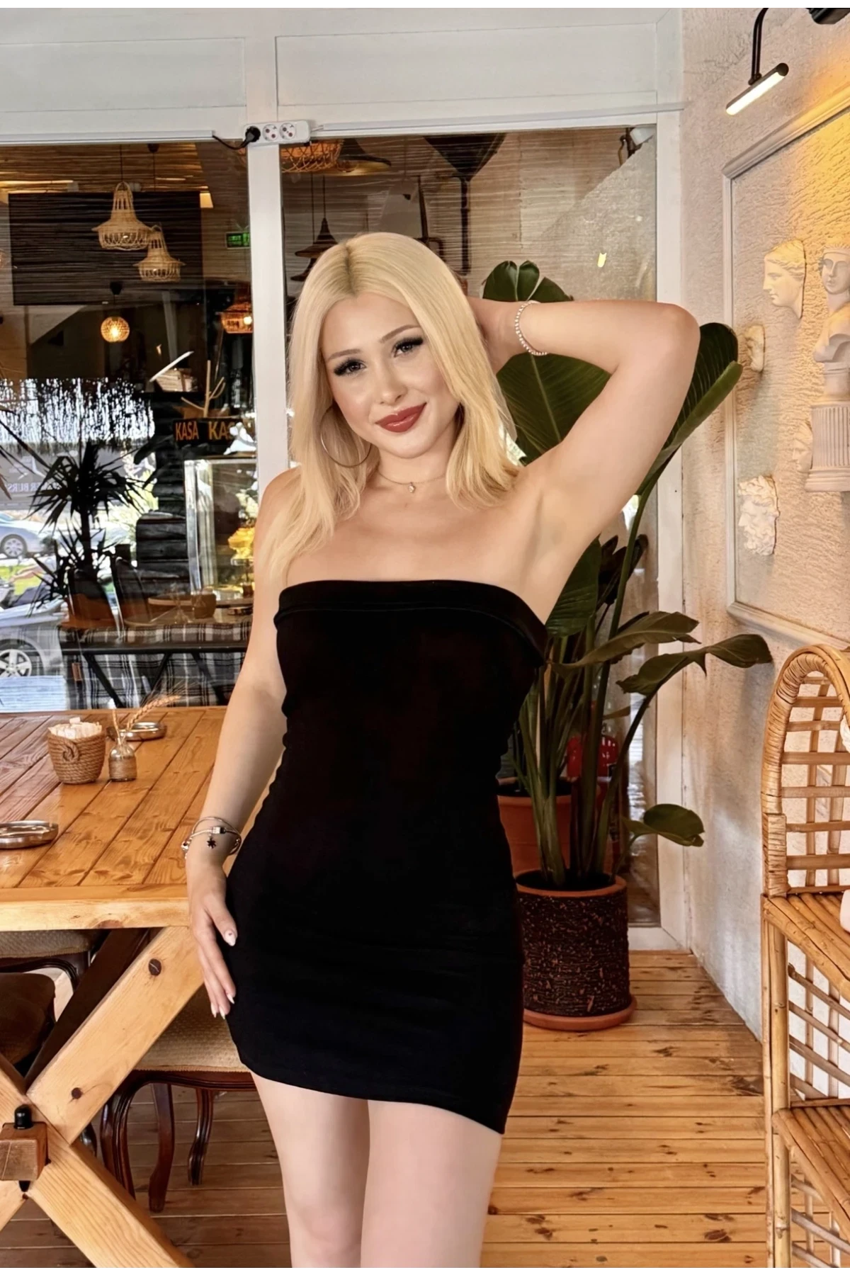 Kadın Siyah Straplez Mini Elbise HZL24S-ZK13211