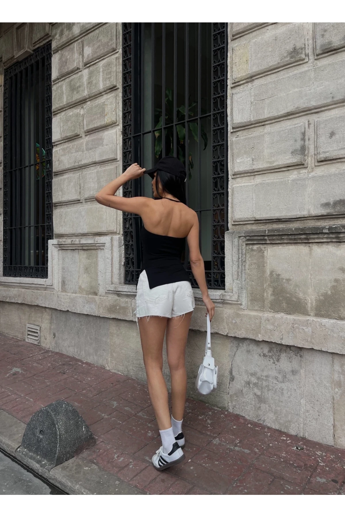 Kadın Siyah Yanı Büzgülü Çift Yırtmaçlı Straplez Bluz HZL24S-ZK13091