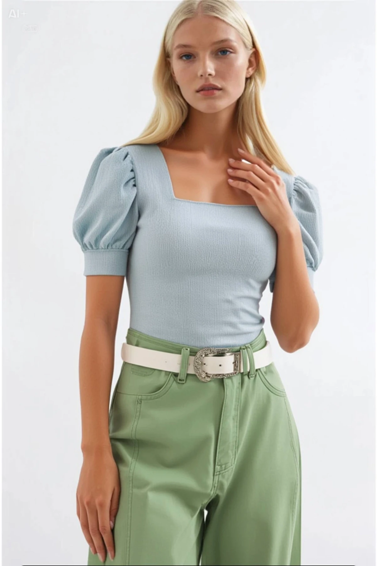 Kadın Açık Mavi Kare Yaka Örme Bluz HZL22W-BD104091