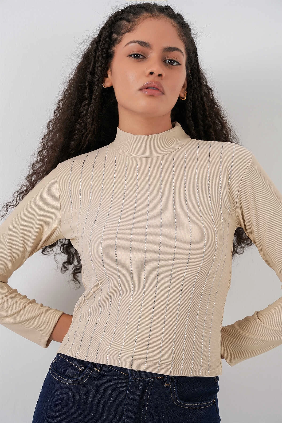 Kadın Bej Yarım Balıkçı Önü Taşlı Body HZL25W-BD19221