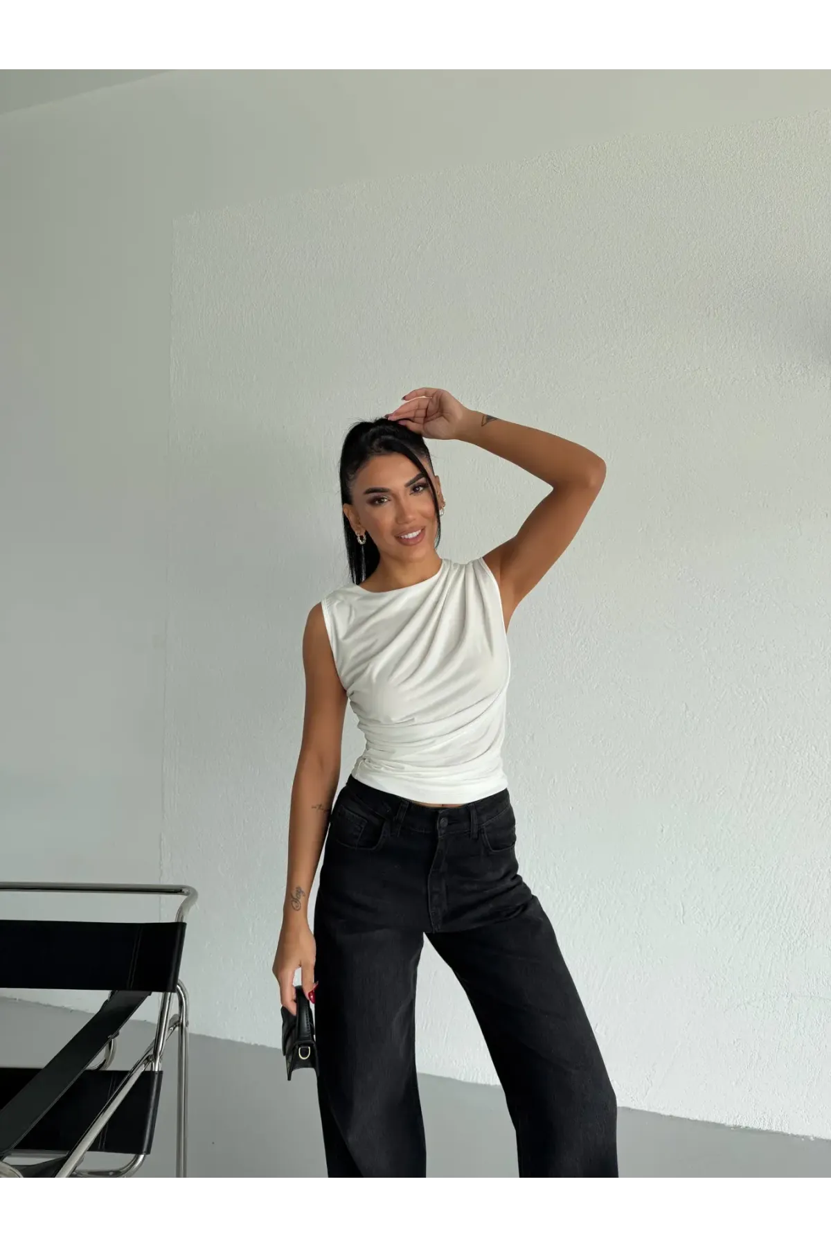 Kadın Beyaz Büzgülü Kolsuz Sandy Bluz HZL26W-FRY122751