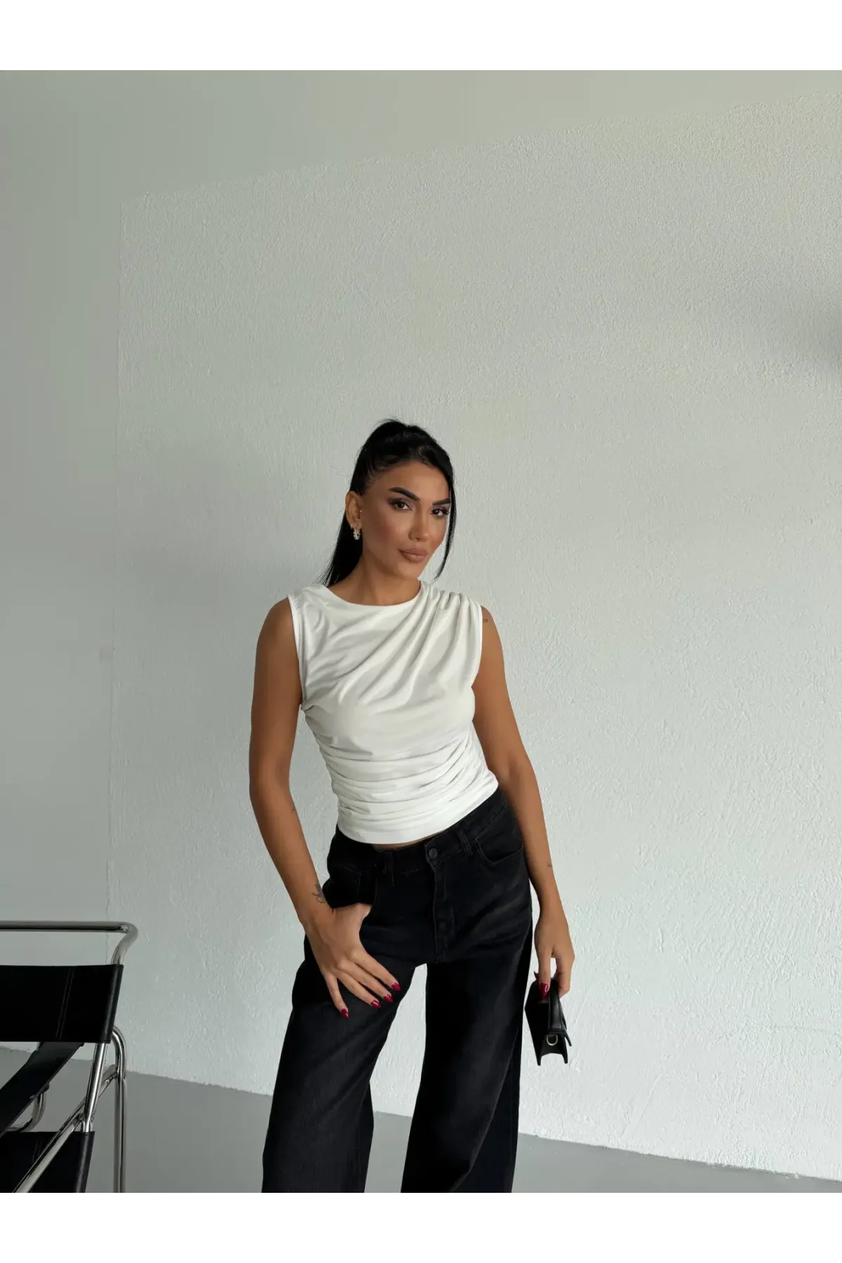 Kadın Beyaz Büzgülü Kolsuz Sandy Bluz HZL26W-FRY122751