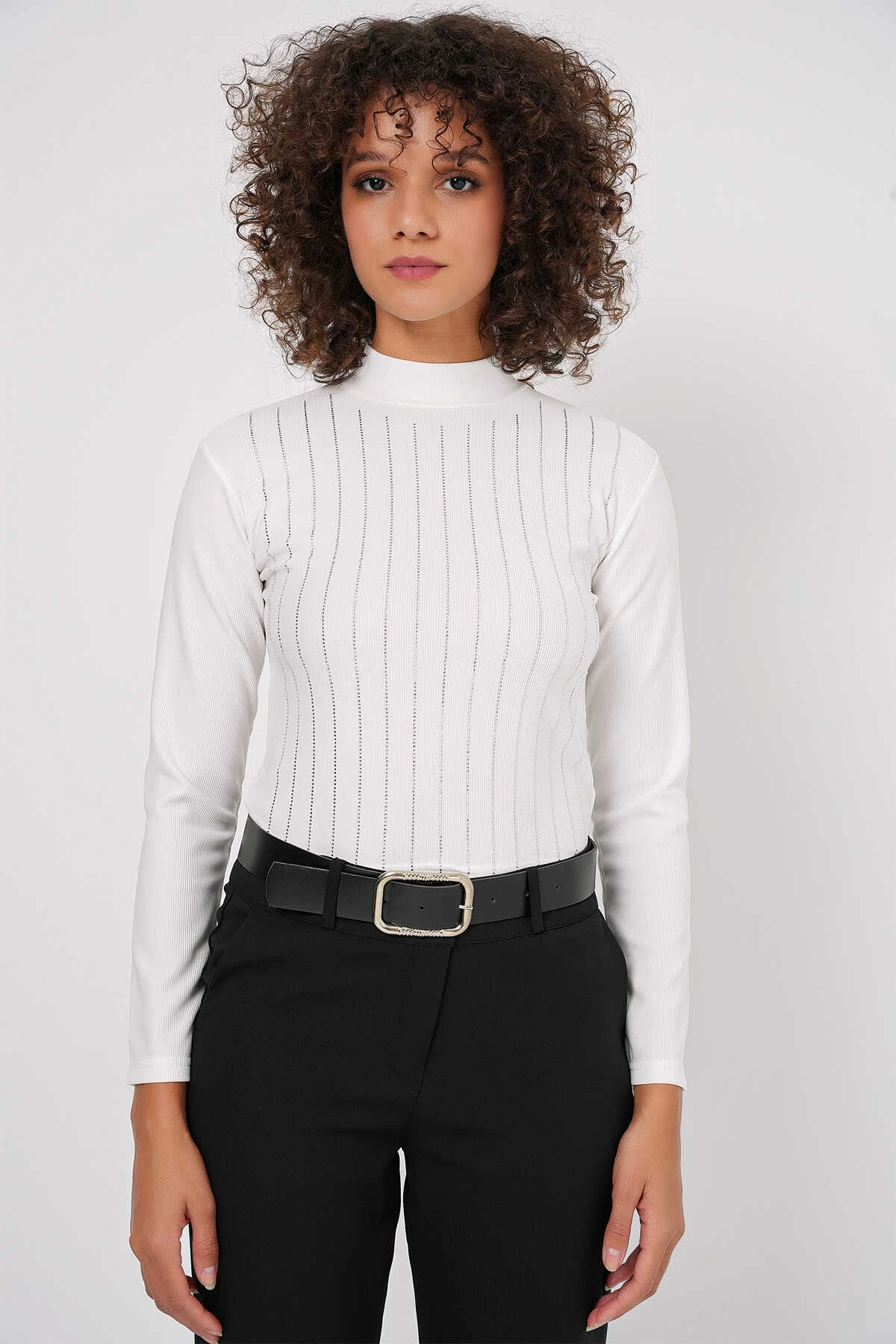 Kadın Beyaz Yarım Balıkçı Önü Taşlı Body HZL25W-BD19221