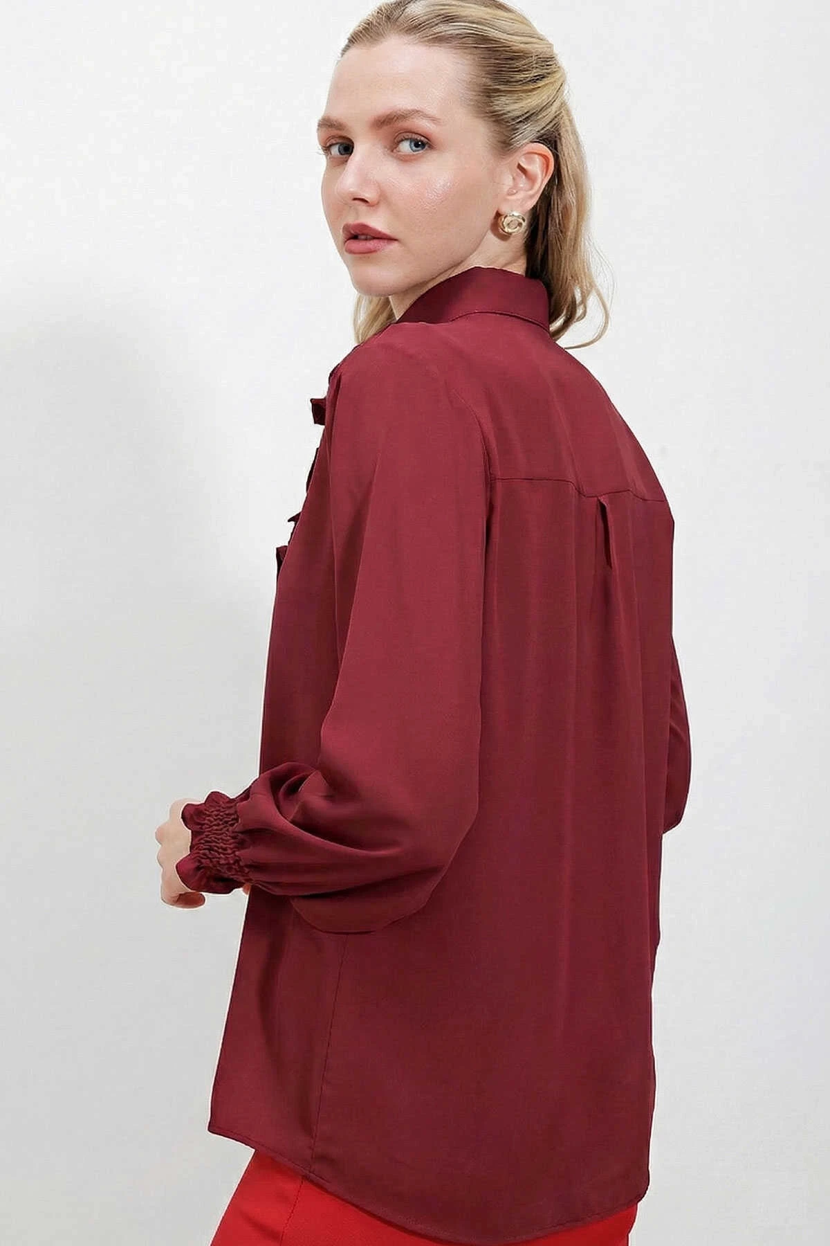Kadın Bordo Fırfır Detaylı Uzun Kollu Şık Gömlek HZL25W-BD1202231