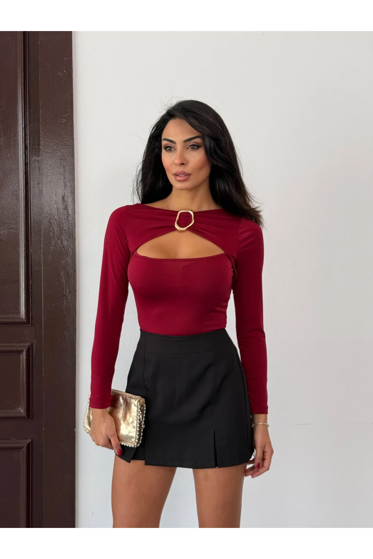 Kadın Bordo Göğüs Dekolteli Metal Detaylı Uzun Kollu Bluz HZL25W-FRY123501