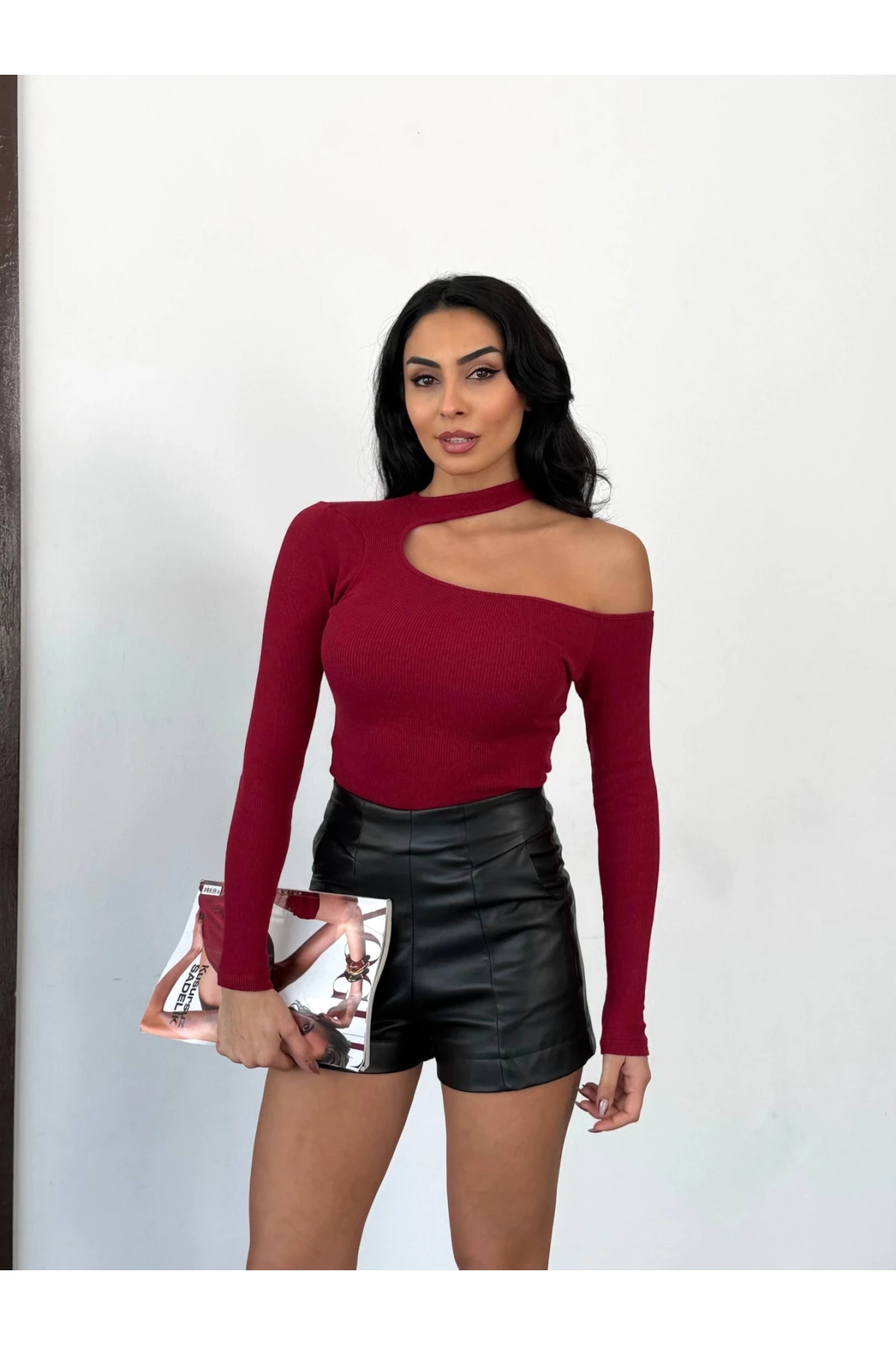 Kadın Bordo Tek Omuz Yırtmaç Detaylı Uzun Kollu Fitilli Kaşkorse Bluz HZL25W-FRY121531
