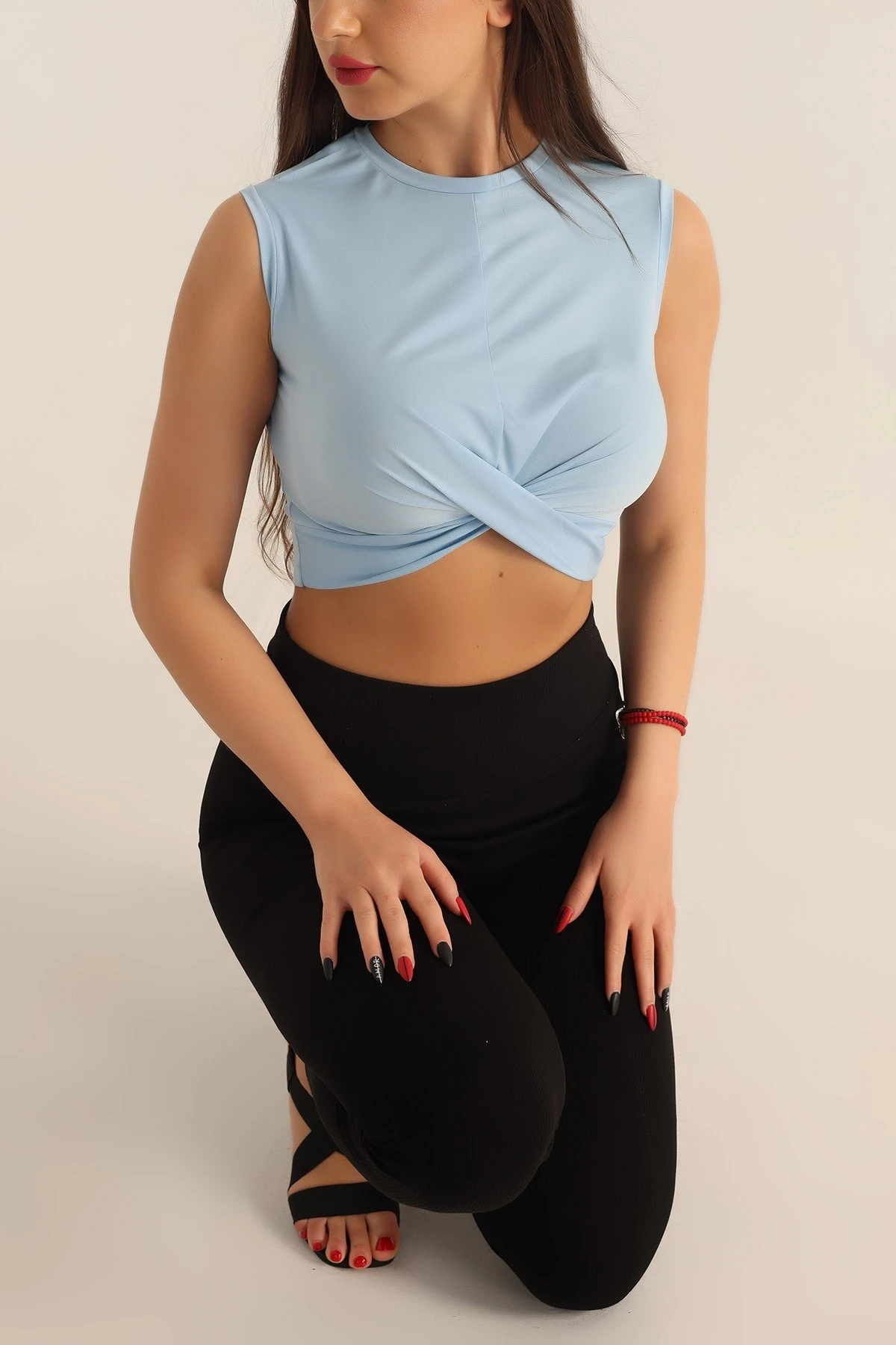 Kadın BuzMavi Önü Düğümlü Bisiklet Yaka Sıfır Kol Likralı Crop Bluz HZL23S-SND120181