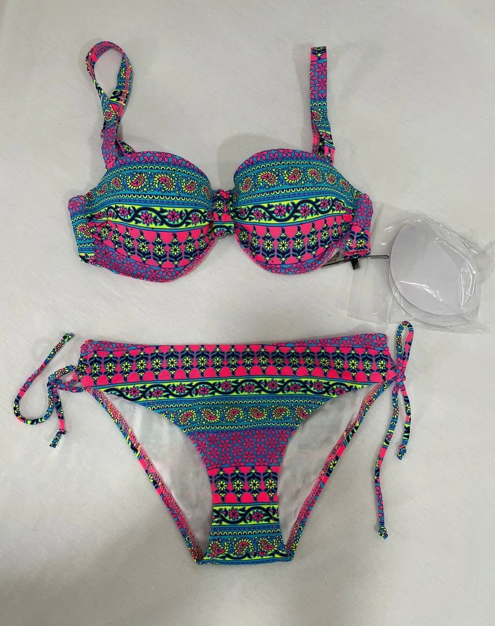 Kadın Fuşya Çok Renkli Etnik Desen Atarlı Bikini Takımı HZL25S-LC8004