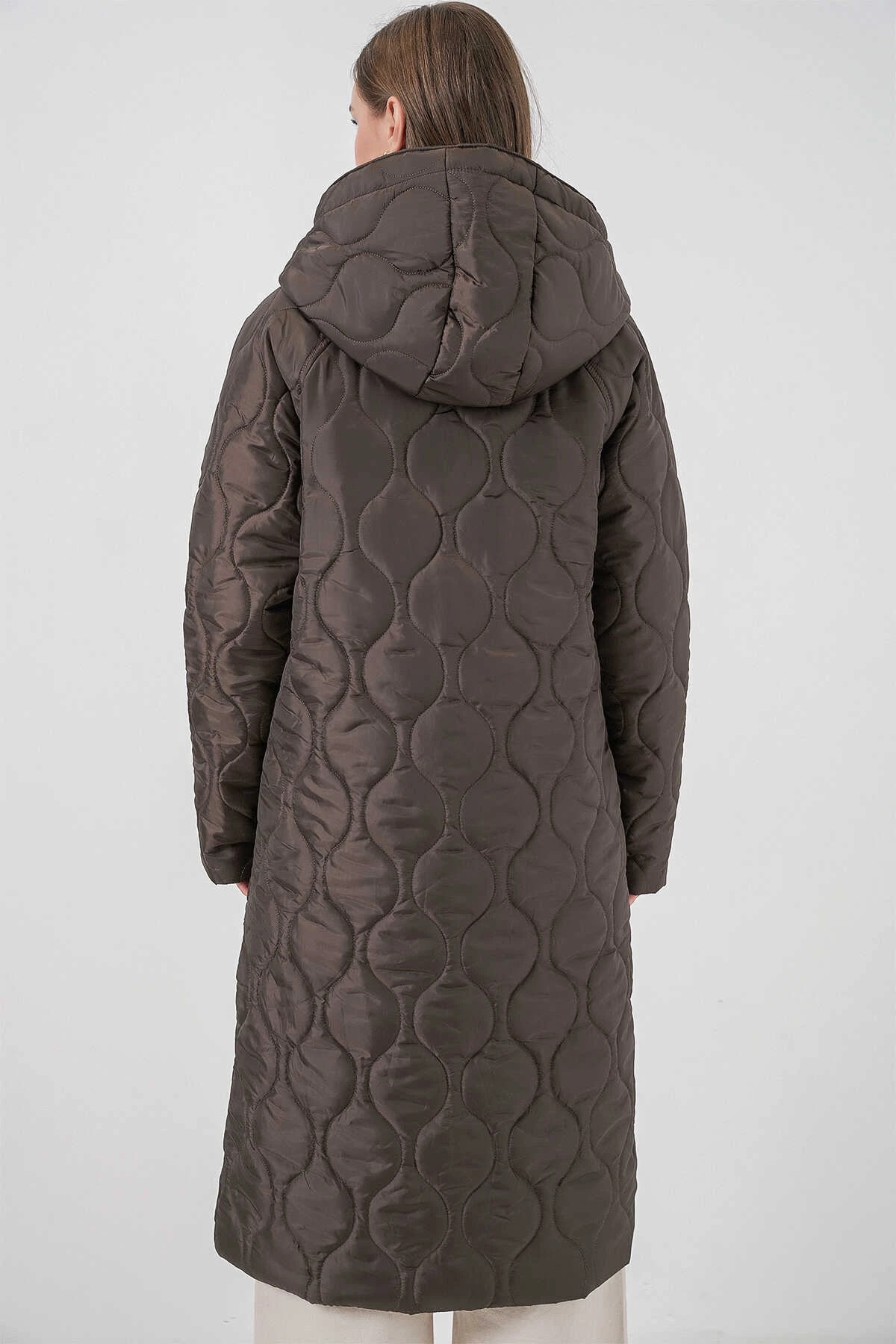 Kadın Kahverengi Kapüşonlu Kapitone Uzun Şişme Mont HZL24W-BD151771