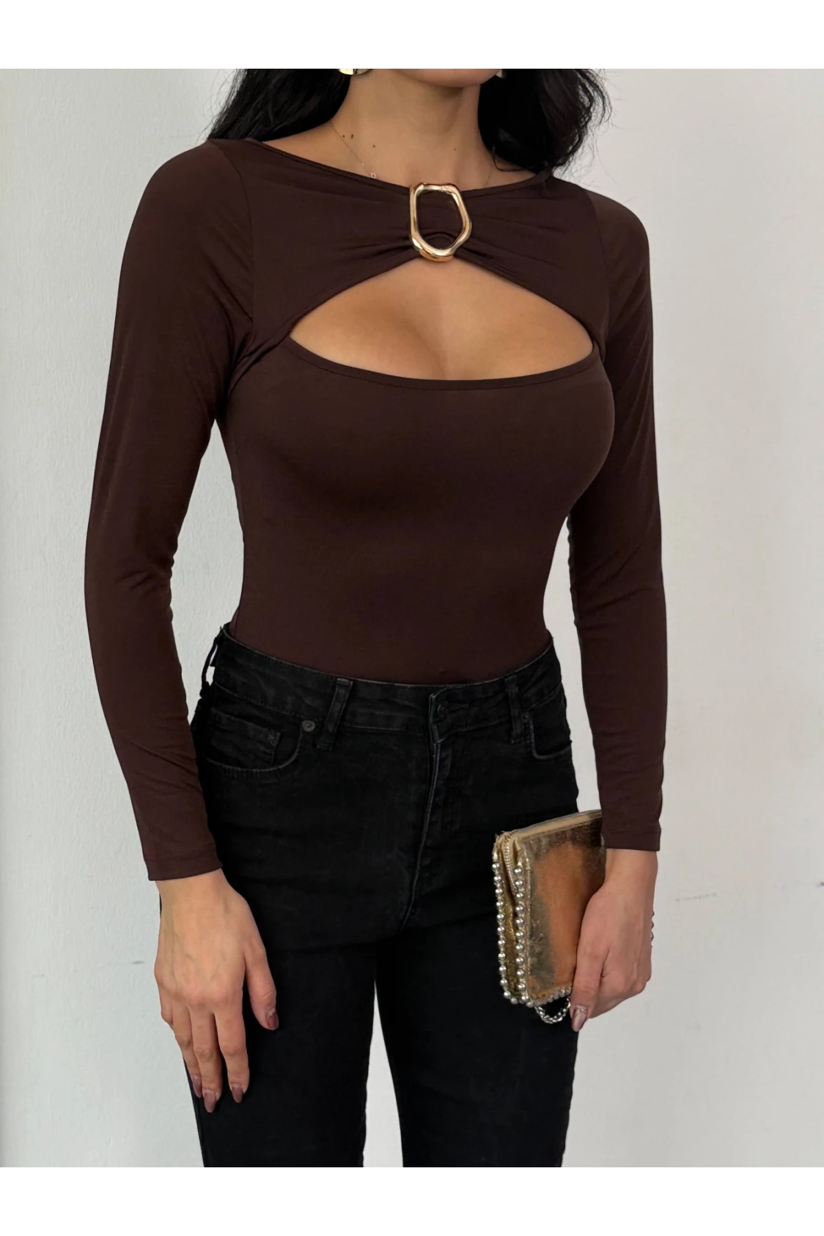 Kadın Kahverengi Uzun Kollu Göğüs Dekolteli Tokalı Bluz HZL25W-FRY123501