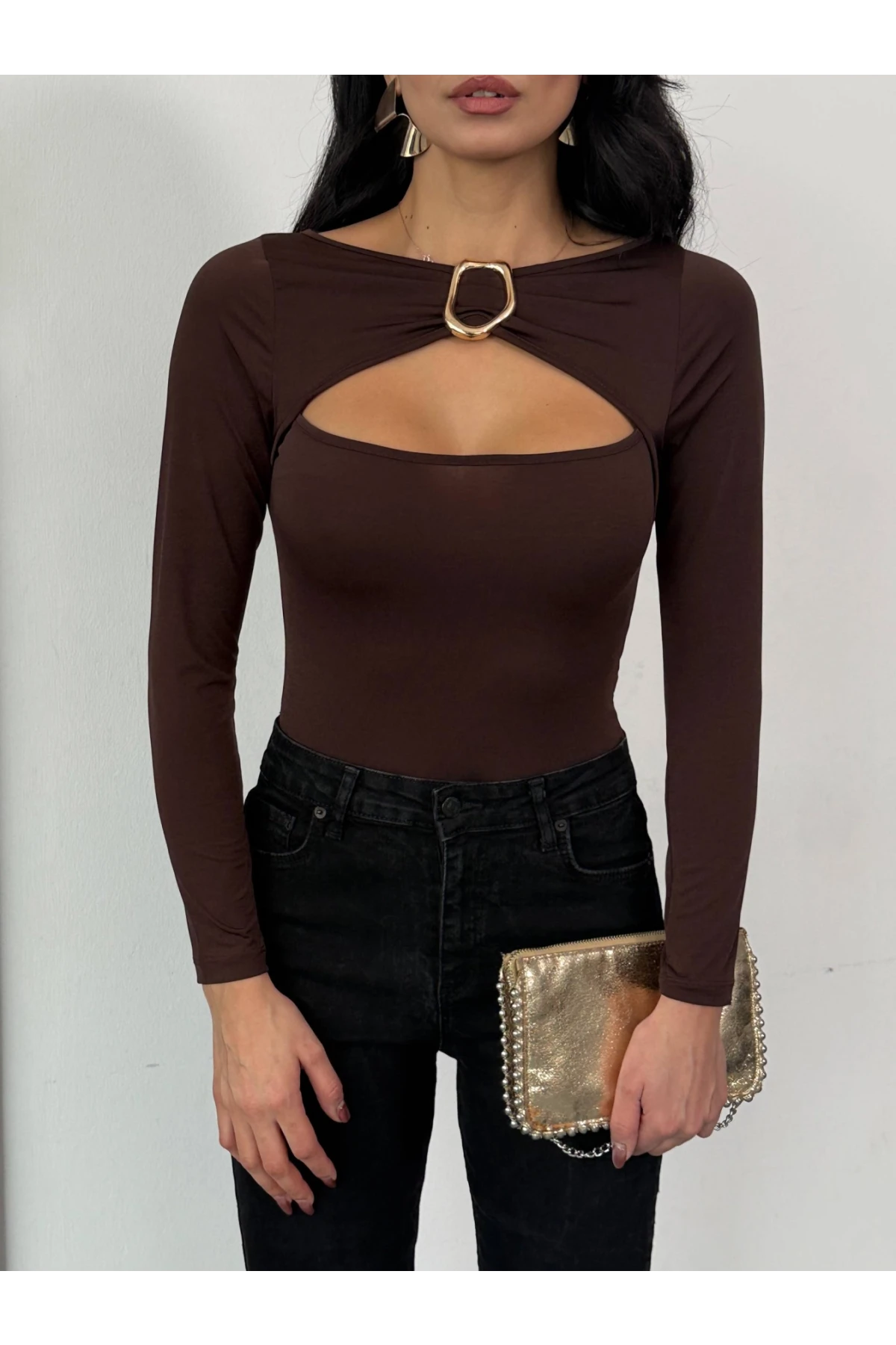 Kadın Kahverengi Uzun Kollu Göğüs Dekolteli Tokalı Bluz HZL25W-FRY123501