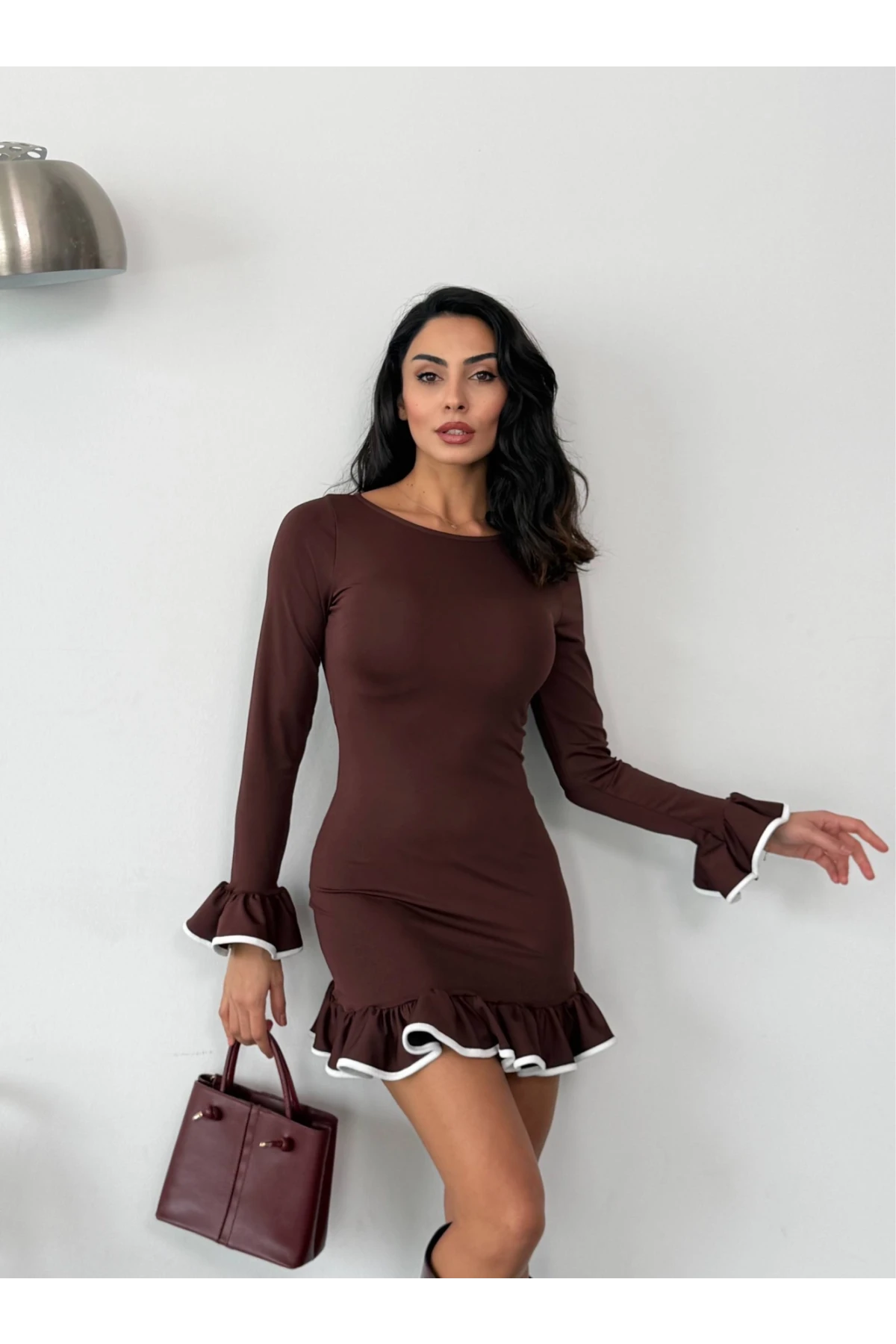 Kadın Kahverengi Uzun Kollu Volanlı ve Biyeli Dalgıç Kumaş Mini Elbise HZL25W-FRY123401