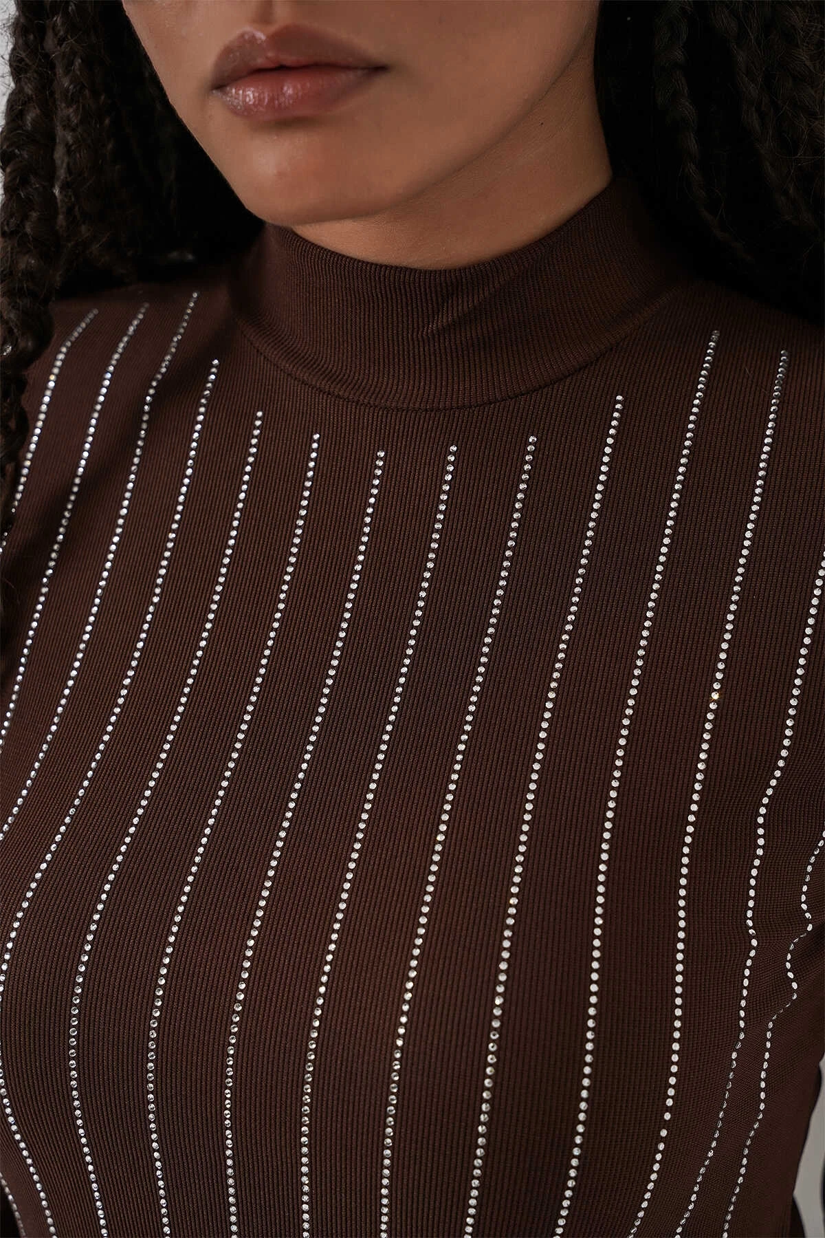 Kadın Kahverengi Yarım Balıkçı Önü Taşlı Body HZL25W-BD19221