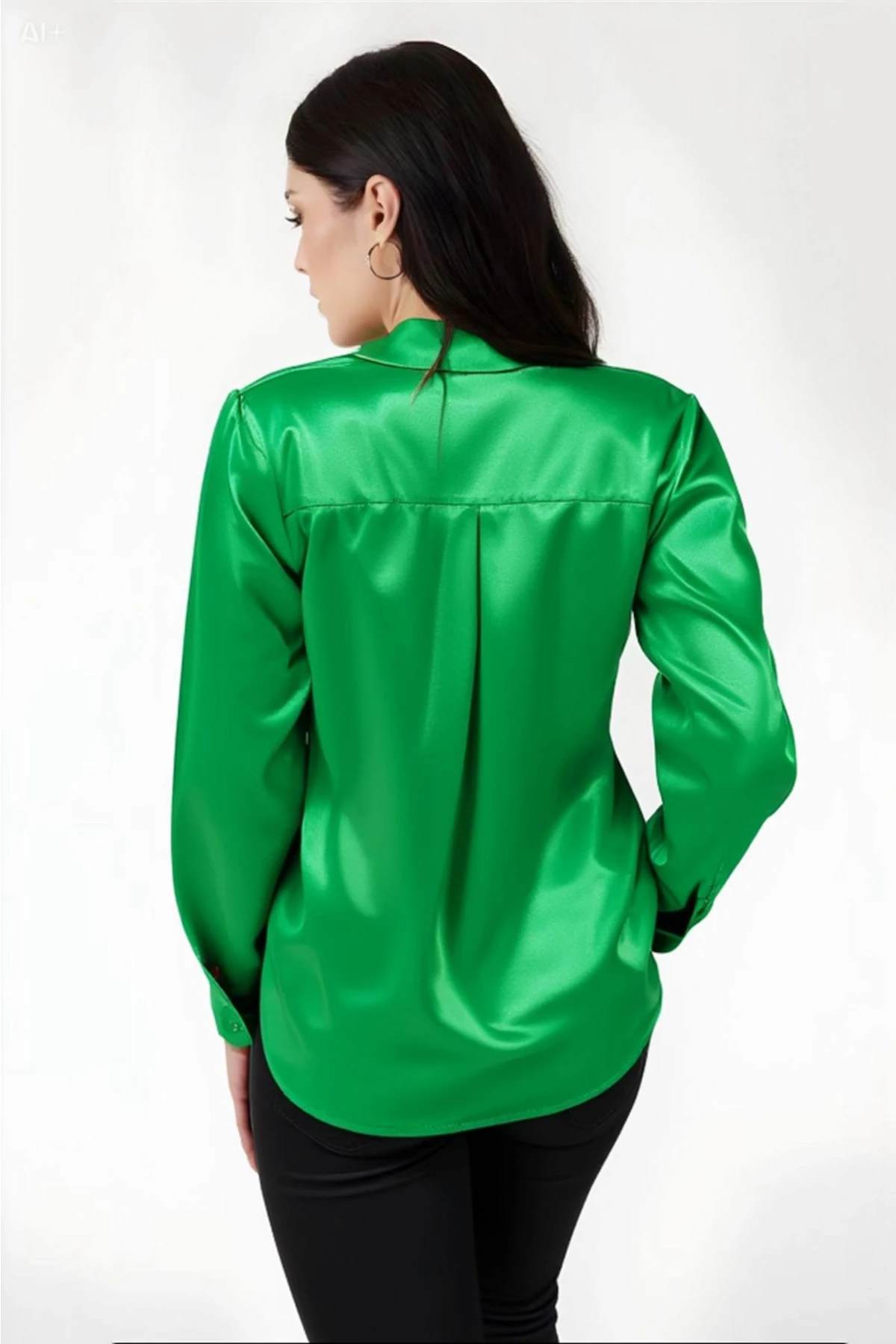 Kadın Koyu Yeşil Hafif Dökümlü Saten Yüzeyli Gömlek HZL22W-BD139641