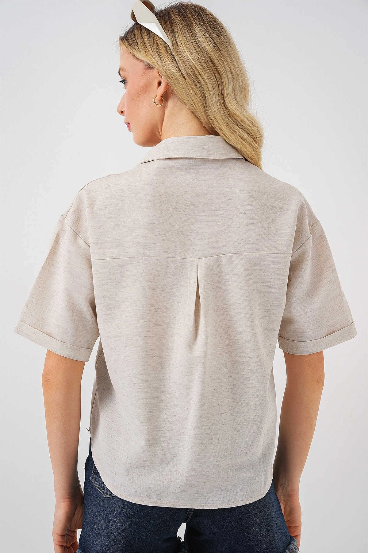 Kadın Krem Keten Görünümlü Crop Gömlek HZL25S-BD1203391