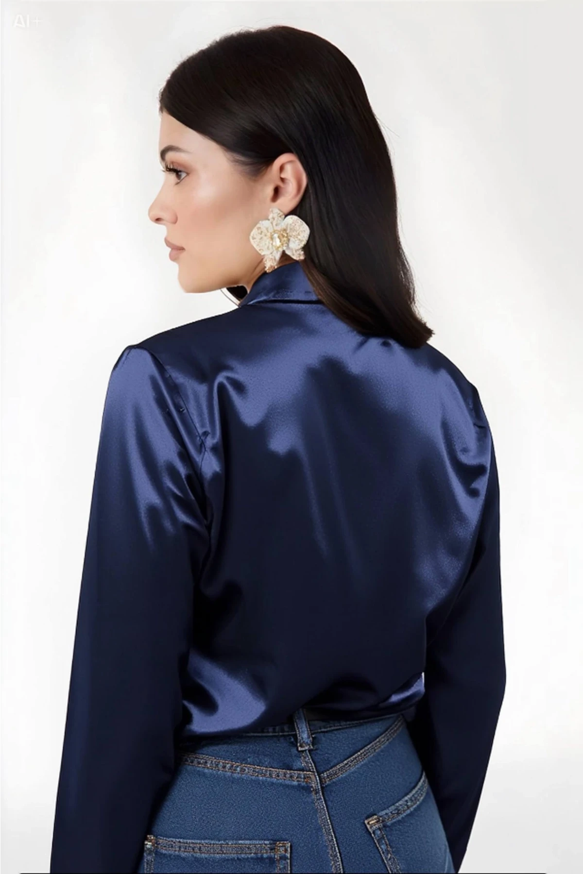 Kadın Lacivert Hafif Dökümlü Saten Yüzeyli Gömlek HZL22W-BD139641
