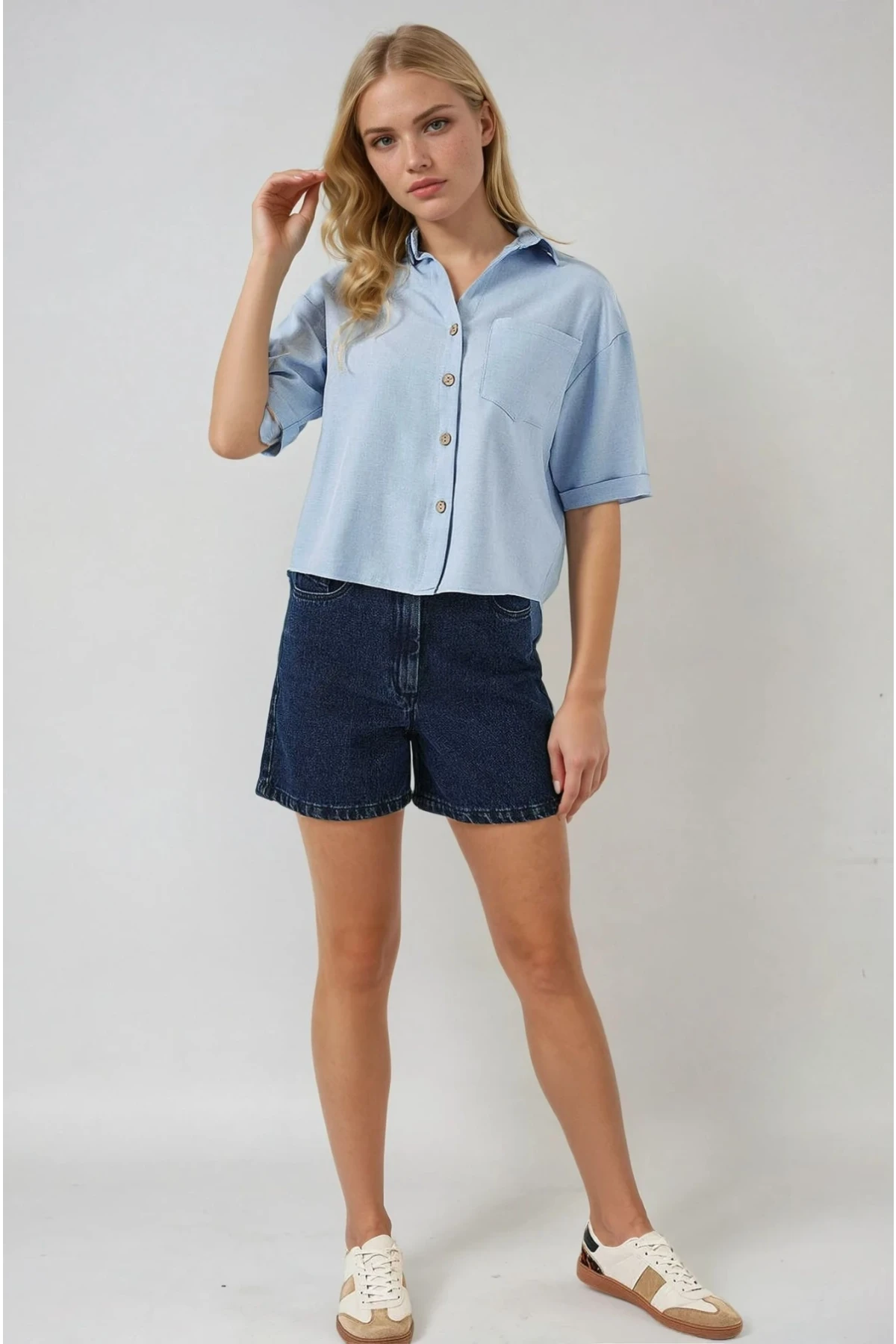 Kadın Mavi Keten Görünümlü Crop Gömlek HZL25S-BD1203391
